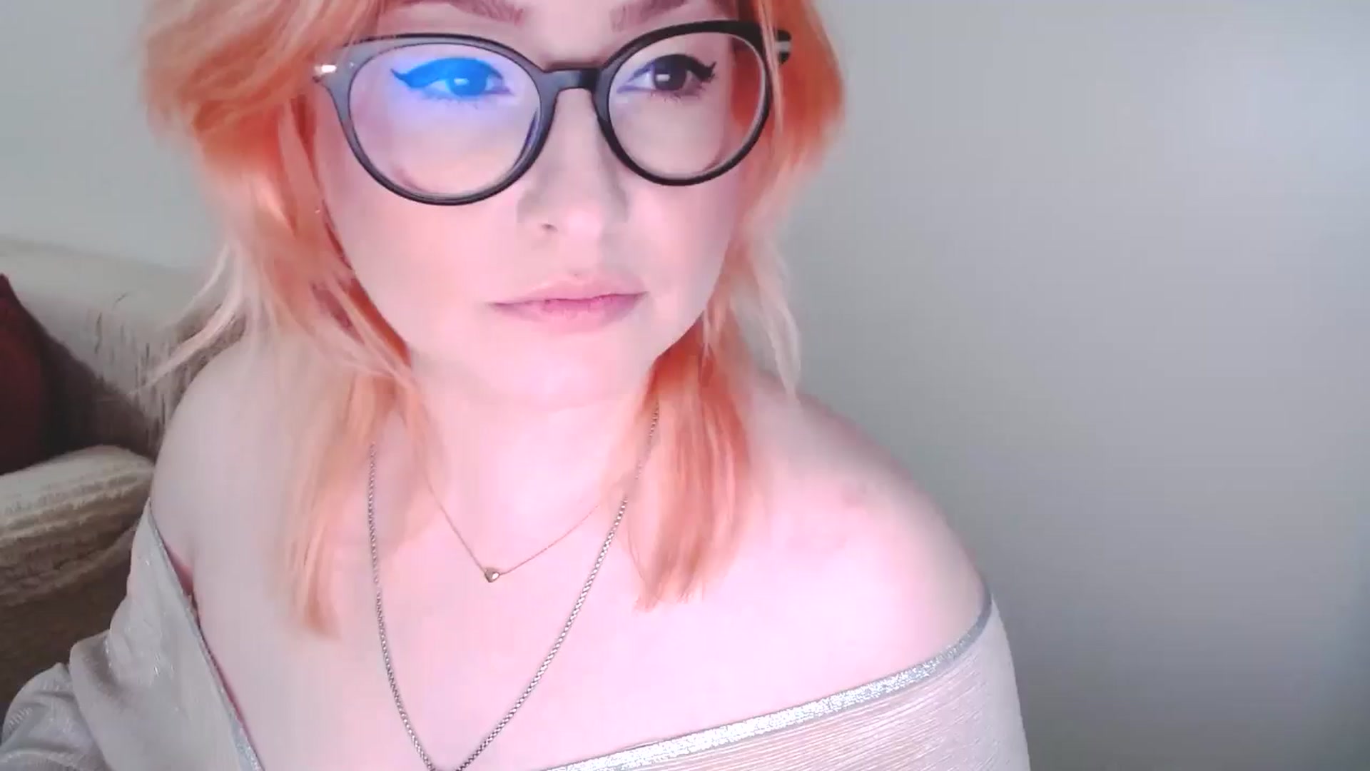 Gallery image thumbnail from EvaStar19's myfreecams stream on, 12/28/2024, 13:46 image 1 of 20