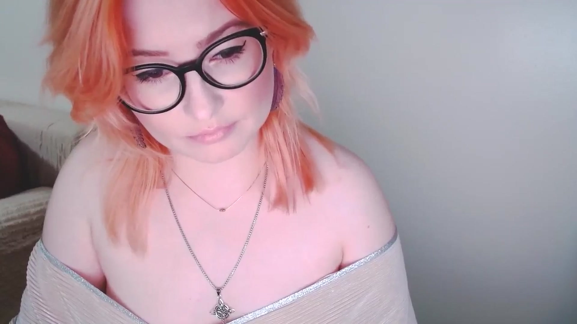 Gallery image thumbnail from EvaStar19's myfreecams stream on, 12/28/2024, 13:46 image 17 of 20