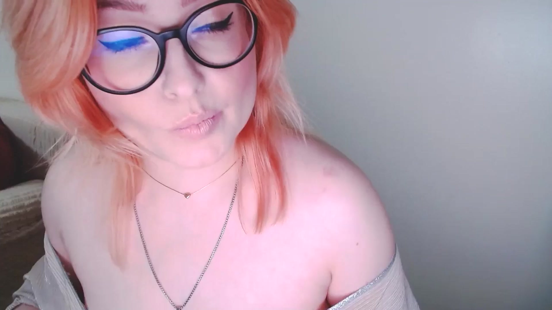 Gallery image thumbnail from EvaStar19's myfreecams stream on, 12/28/2024, 14:27 image 15 of 20