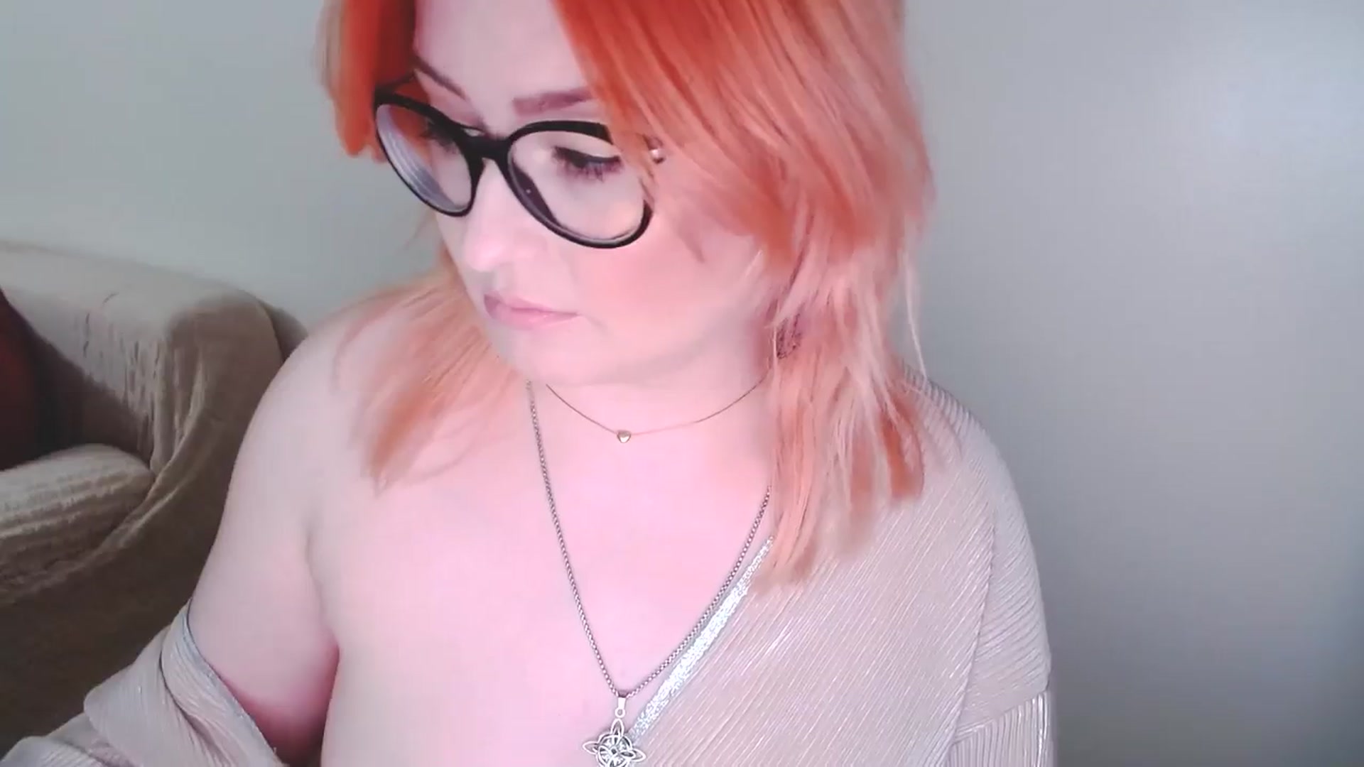 Gallery image thumbnail from EvaStar19's myfreecams stream on, 12/28/2024, 14:27 image 3 of 20