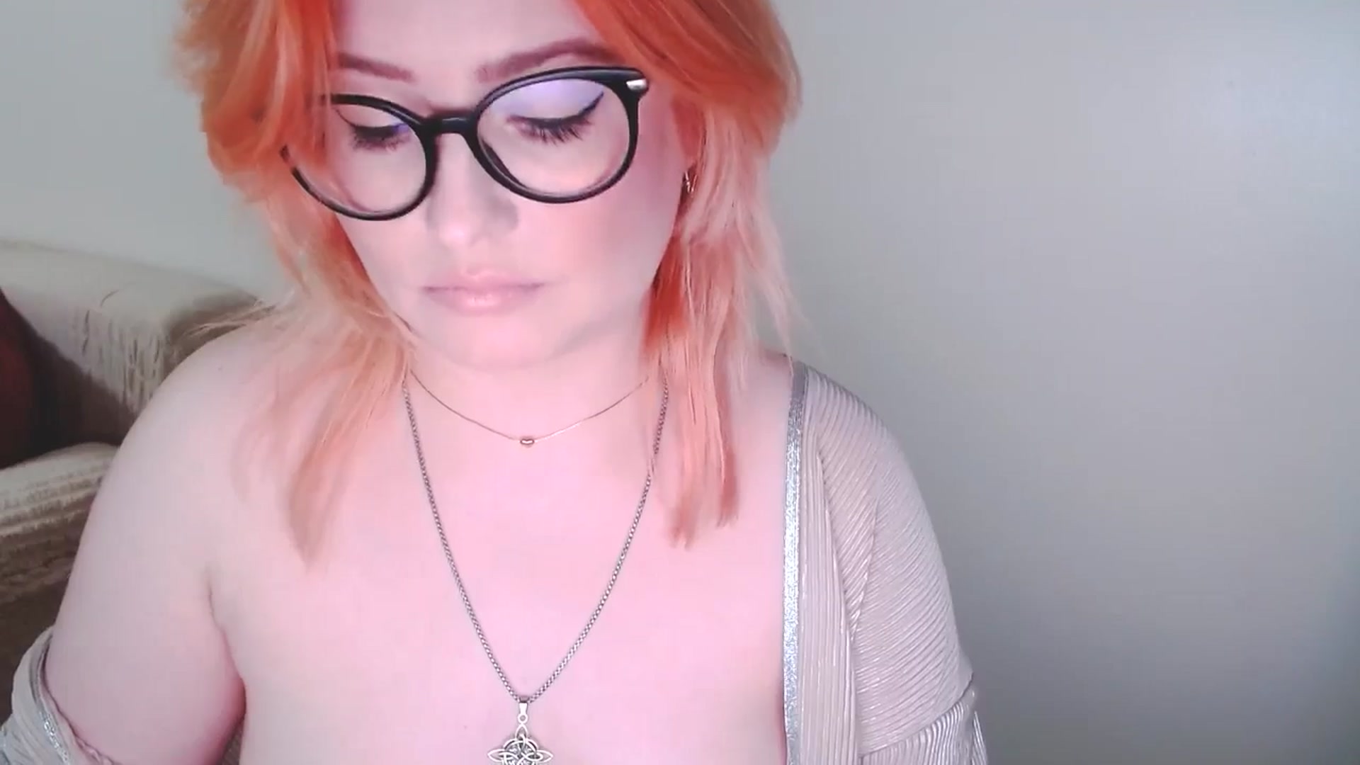 Gallery image thumbnail from EvaStar19's myfreecams stream on, 12/28/2024, 14:27 image 10 of 20