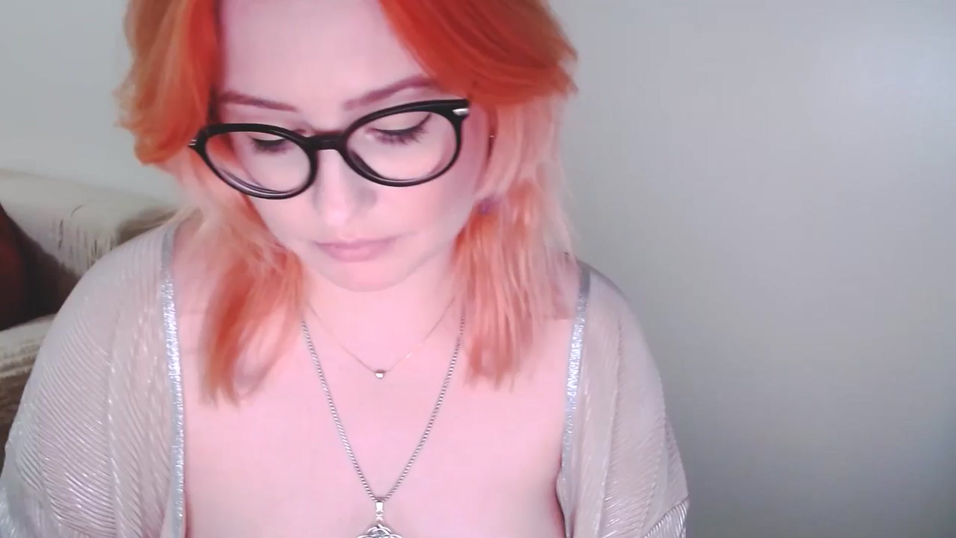 Gallery image thumbnail from EvaStar19's myfreecams stream on, 12/28/2024, 16:40 image 12 of 20