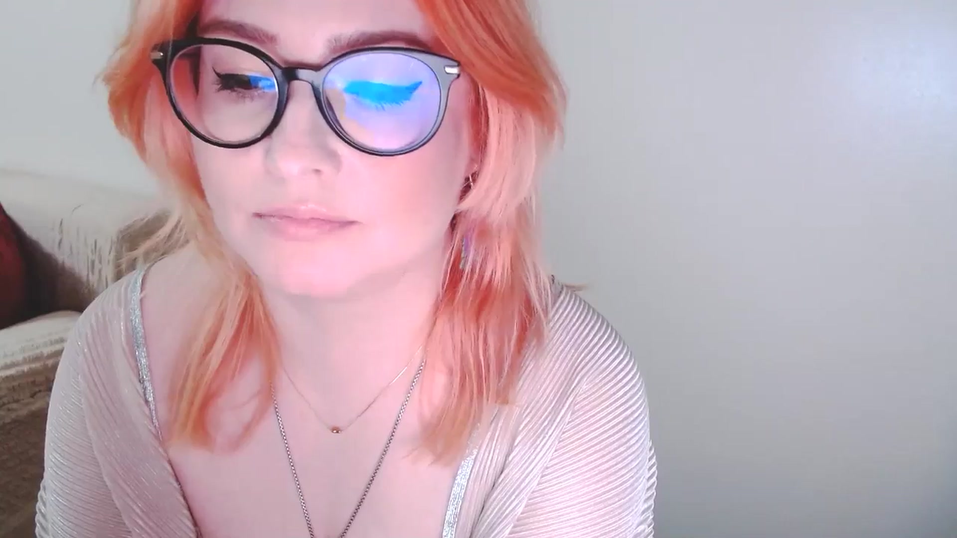 Gallery image thumbnail from EvaStar19's myfreecams stream on, 12/28/2024, 16:40 image 14 of 20