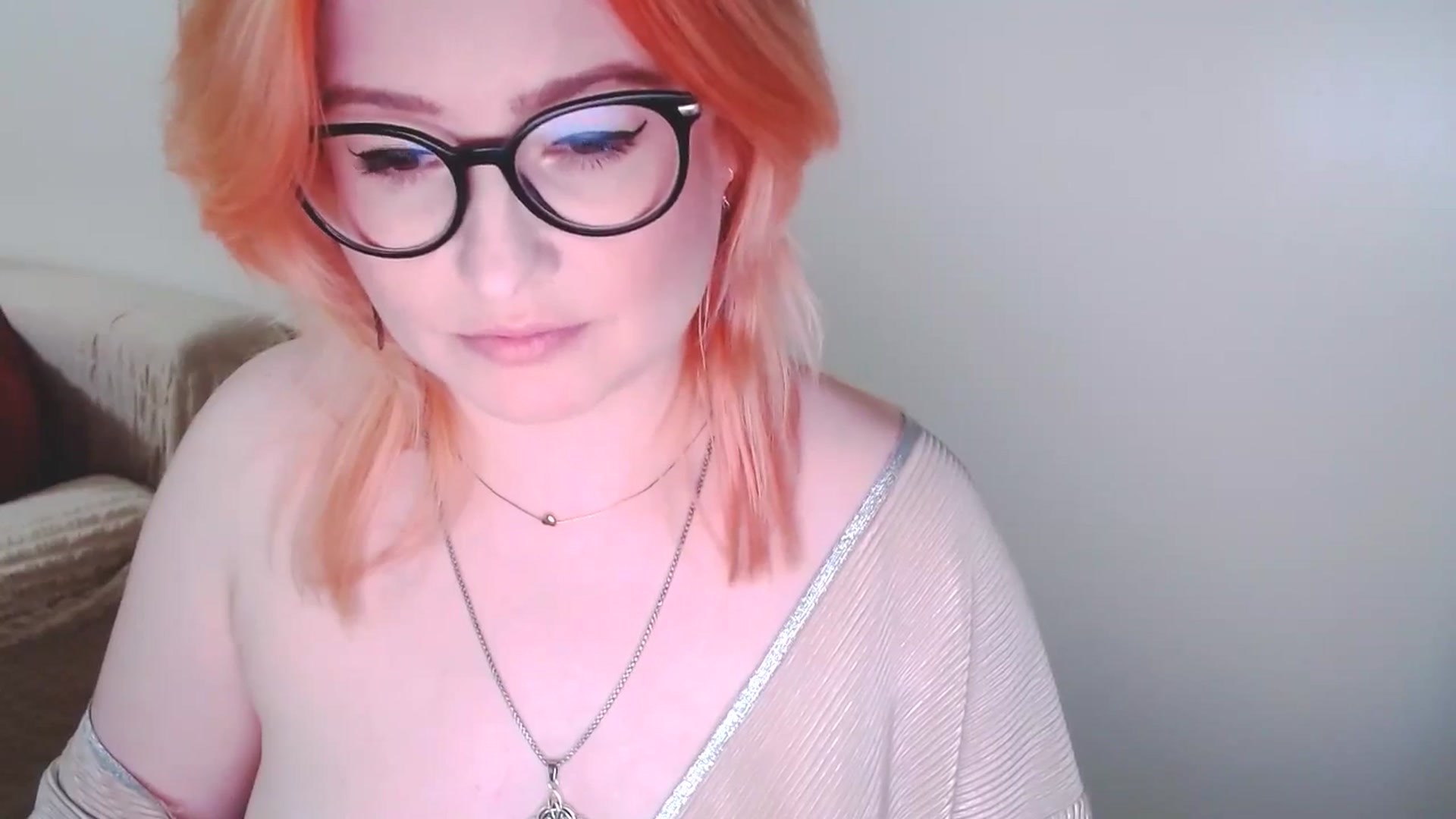 Gallery image thumbnail from EvaStar19's myfreecams stream on, 12/28/2024, 17:22 image 13 of 20