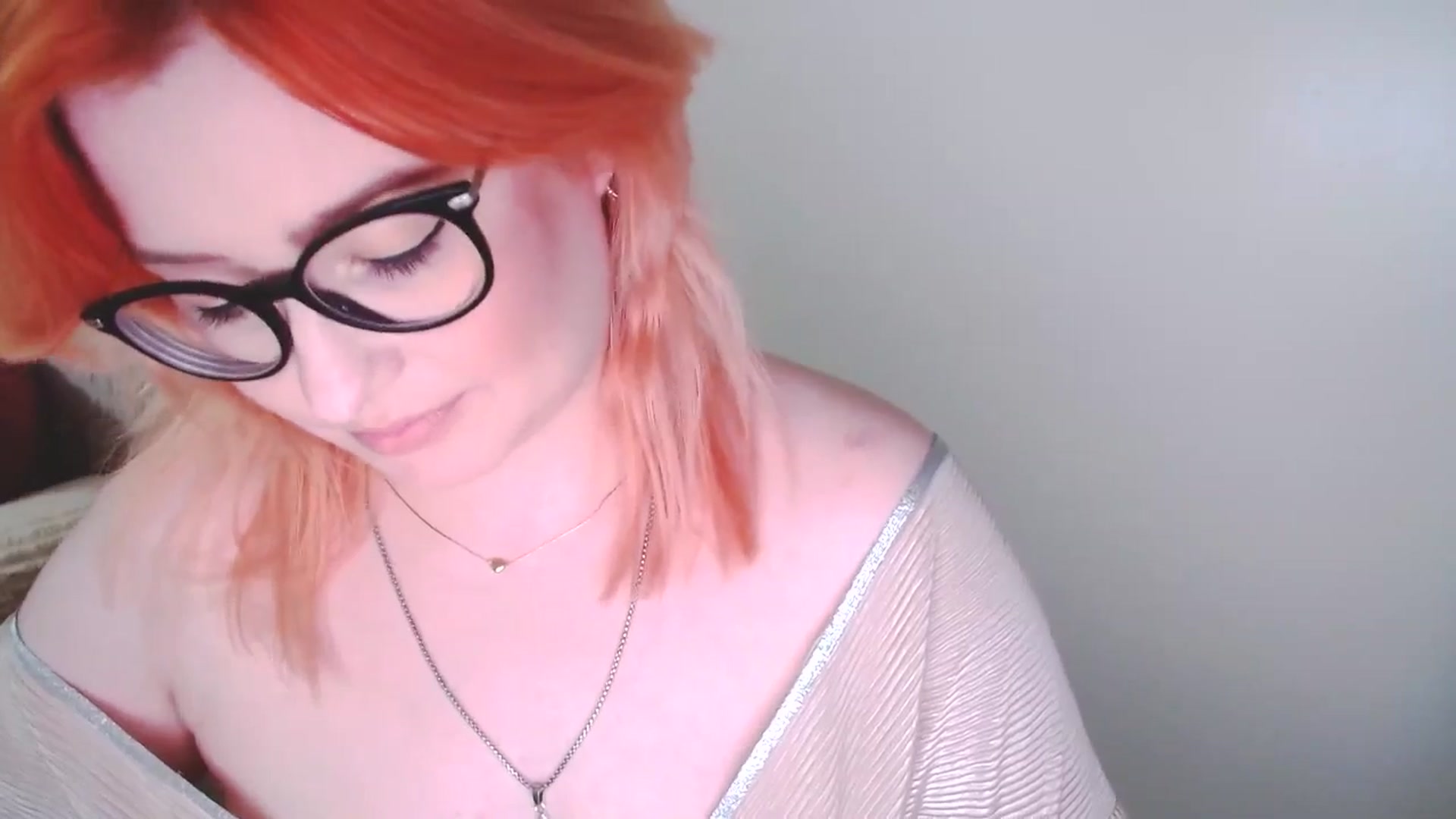 Gallery image thumbnail from EvaStar19's myfreecams stream on, 12/28/2024, 17:22 image 7 of 20