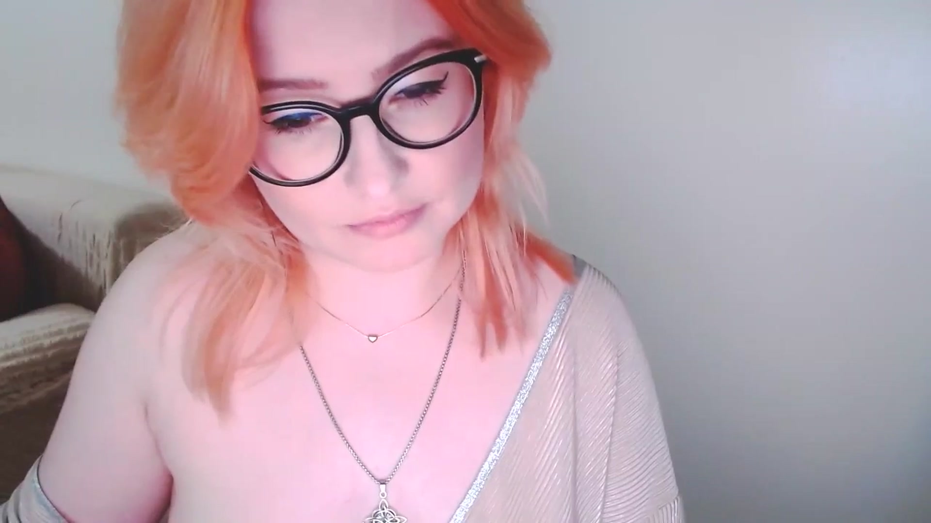 Gallery image thumbnail from EvaStar19's myfreecams stream on, 12/28/2024, 17:22 image 11 of 20