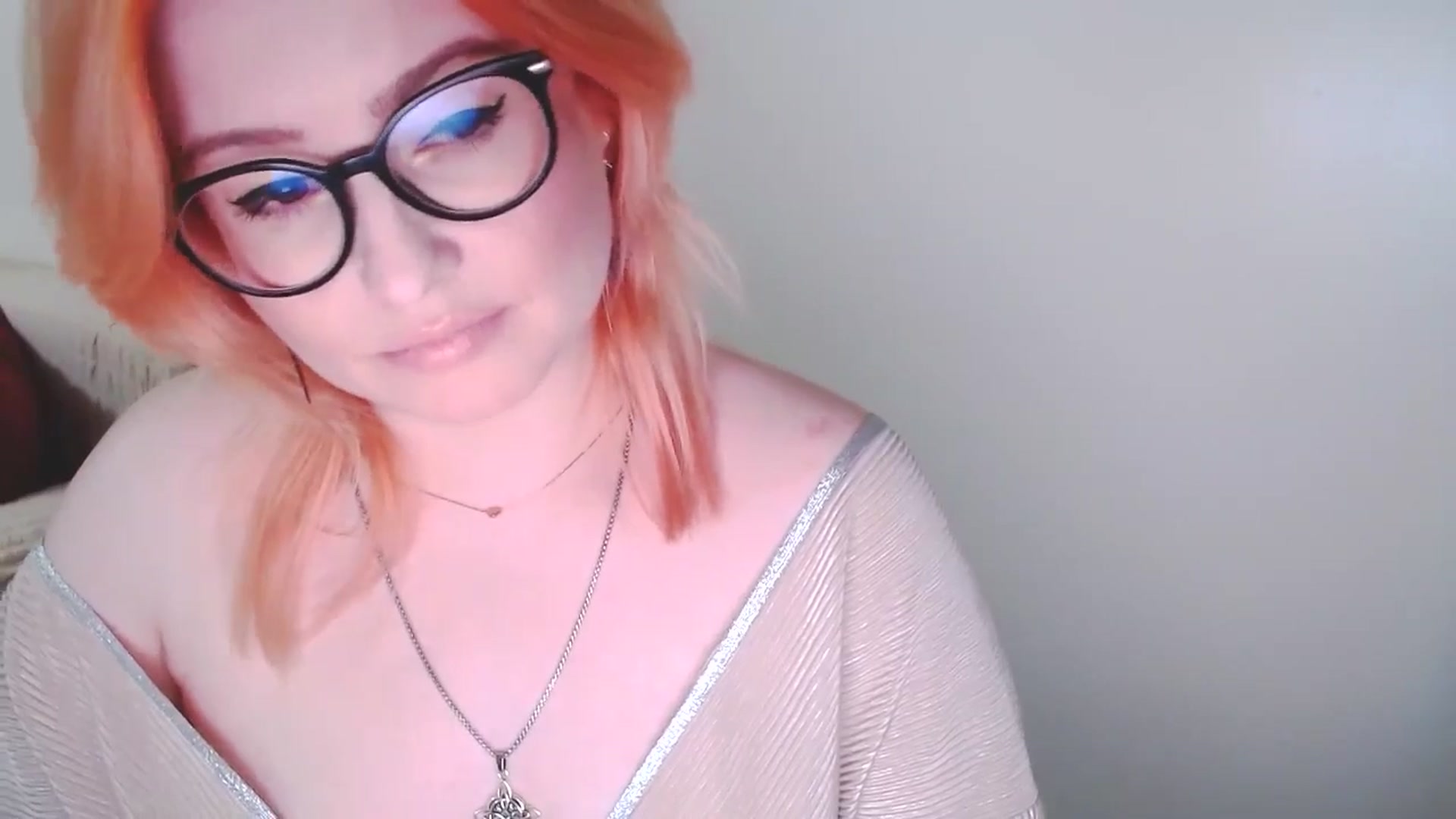 Gallery image thumbnail from EvaStar19's myfreecams stream on, 12/28/2024, 17:22 image 18 of 20