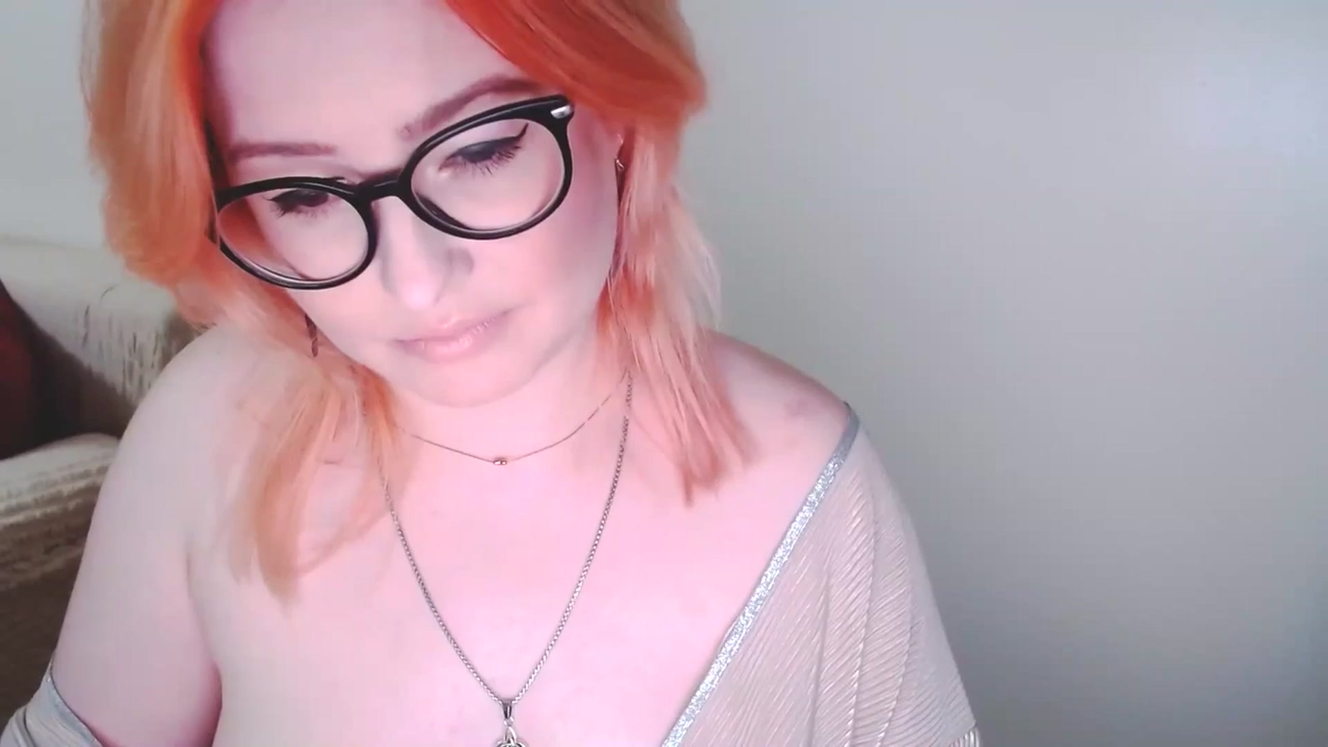 Gallery image thumbnail from EvaStar19's myfreecams stream on, 12/28/2024, 17:22 image 17 of 20