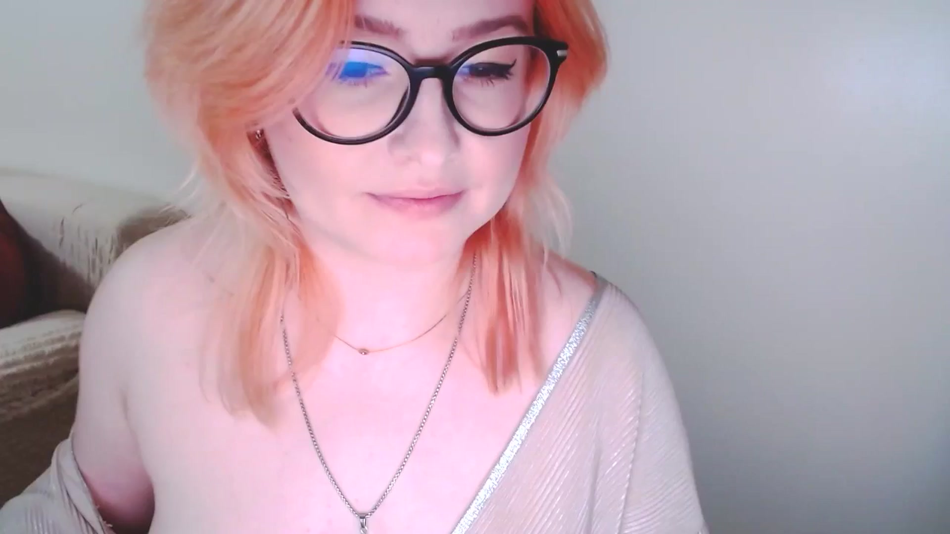 Gallery image thumbnail from EvaStar19's myfreecams stream on, 12/28/2024, 17:22 image 12 of 20