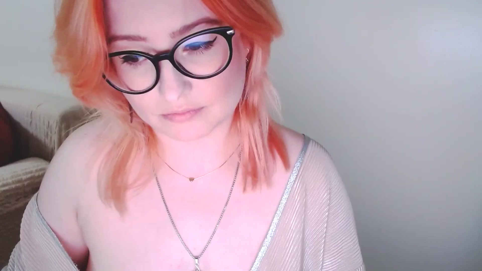 Gallery image thumbnail from EvaStar19's myfreecams stream on, 12/28/2024, 17:22 image 10 of 20