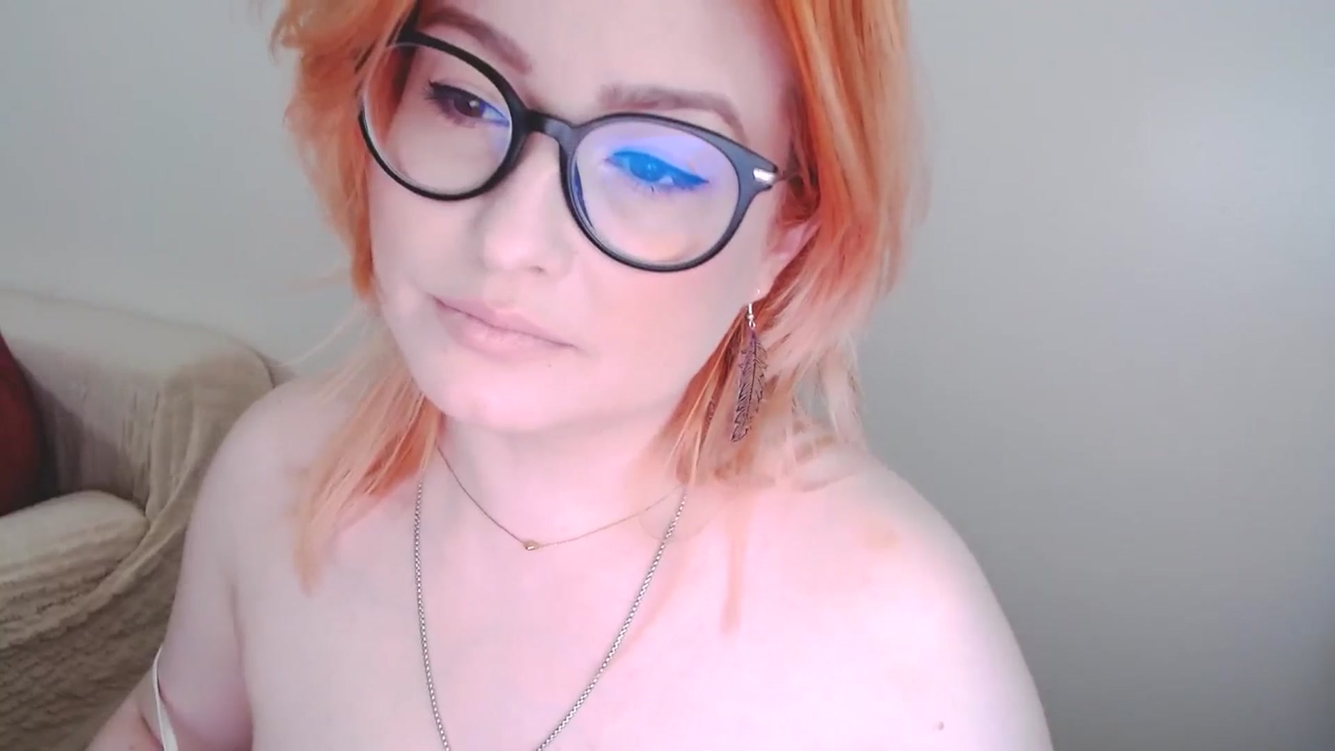 Gallery image thumbnail from EvaStar19's myfreecams stream on, 12/30/2024, 13:02 image 10 of 20