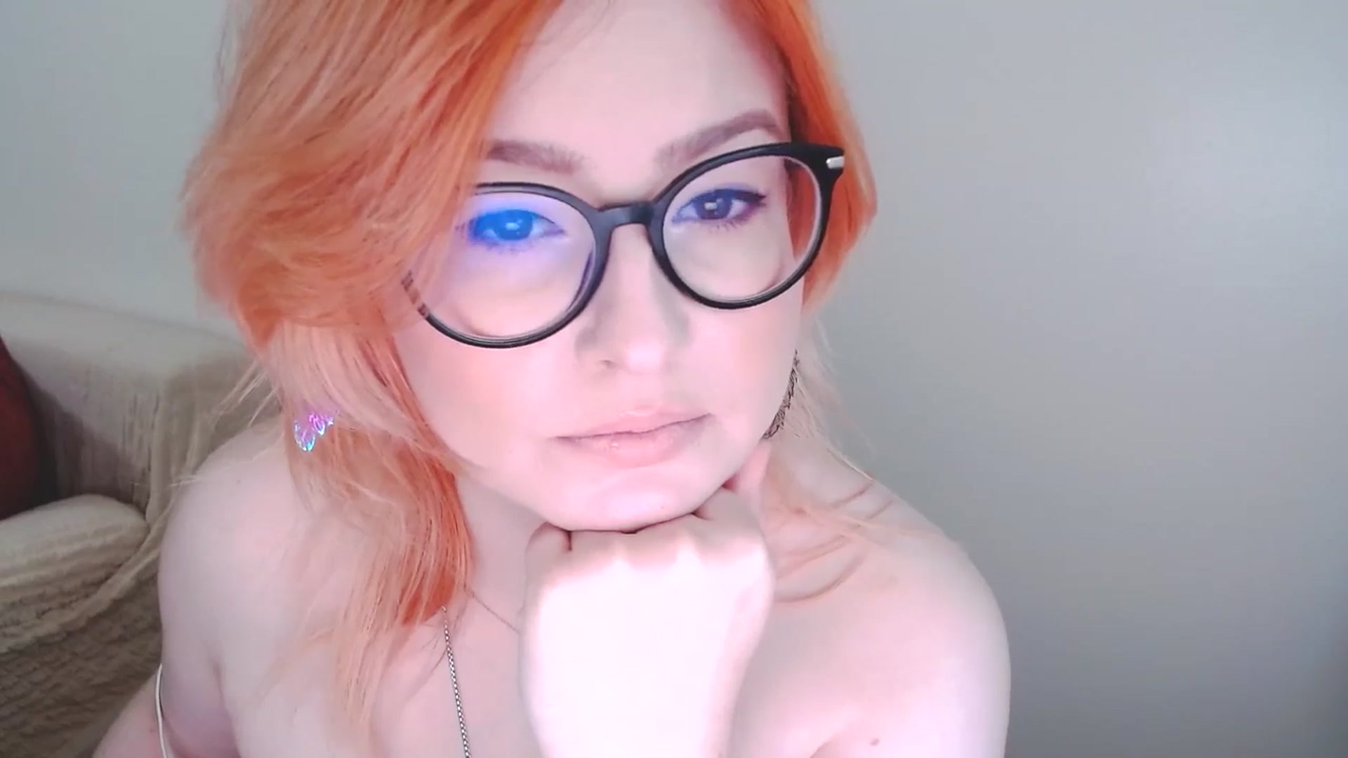 Gallery image thumbnail from EvaStar19's myfreecams stream on, 12/30/2024, 13:45 image 5 of 20