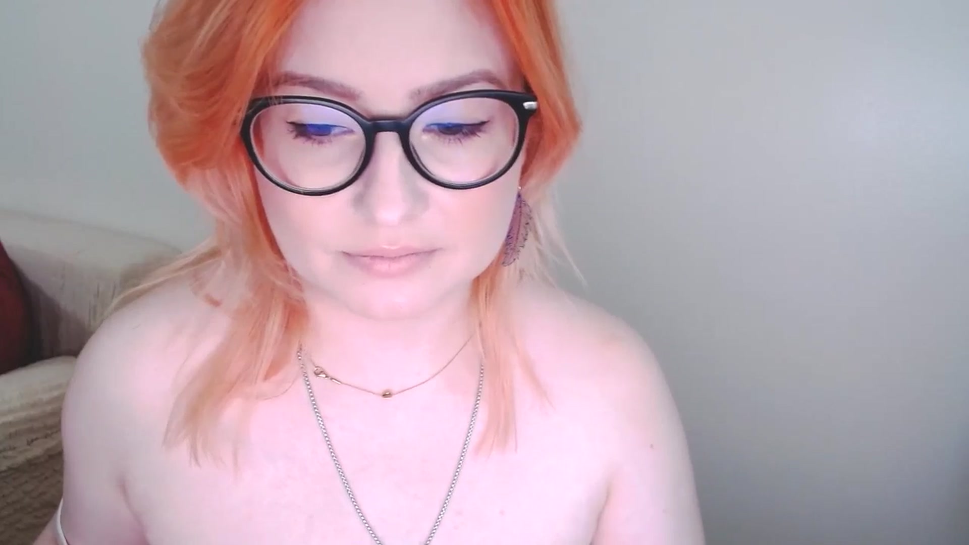 Gallery image thumbnail from EvaStar19's myfreecams stream on, 12/30/2024, 13:45 image 10 of 20