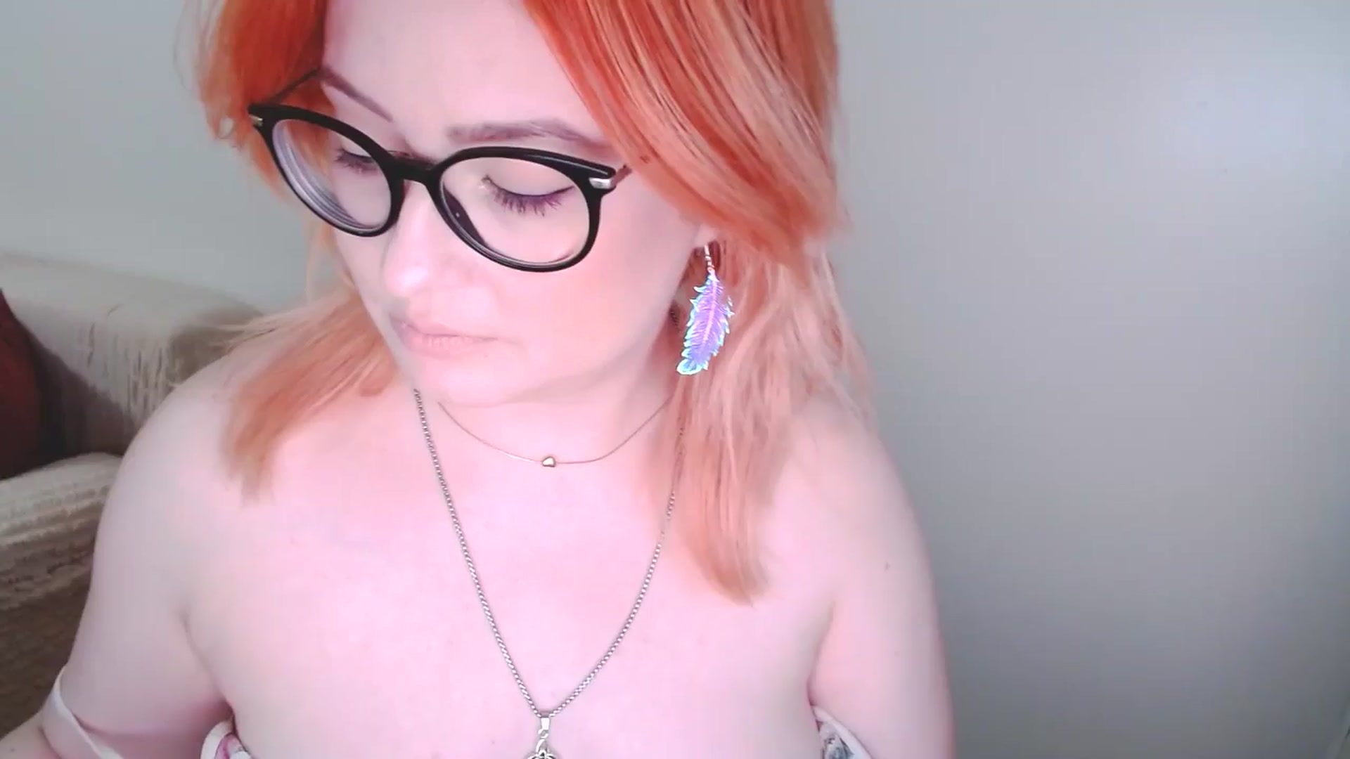Gallery image thumbnail from EvaStar19's myfreecams stream on, 12/30/2024, 14:54 image 1 of 20