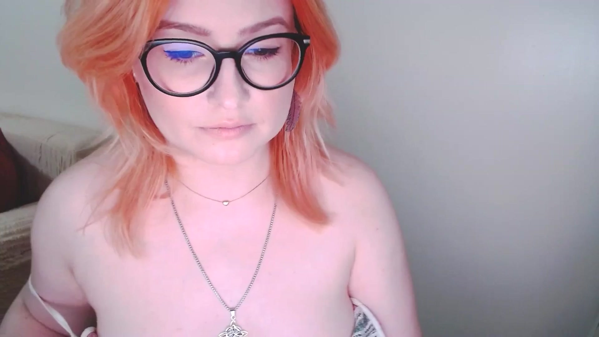 Gallery image thumbnail from EvaStar19's myfreecams stream on, 12/30/2024, 14:54 image 3 of 20