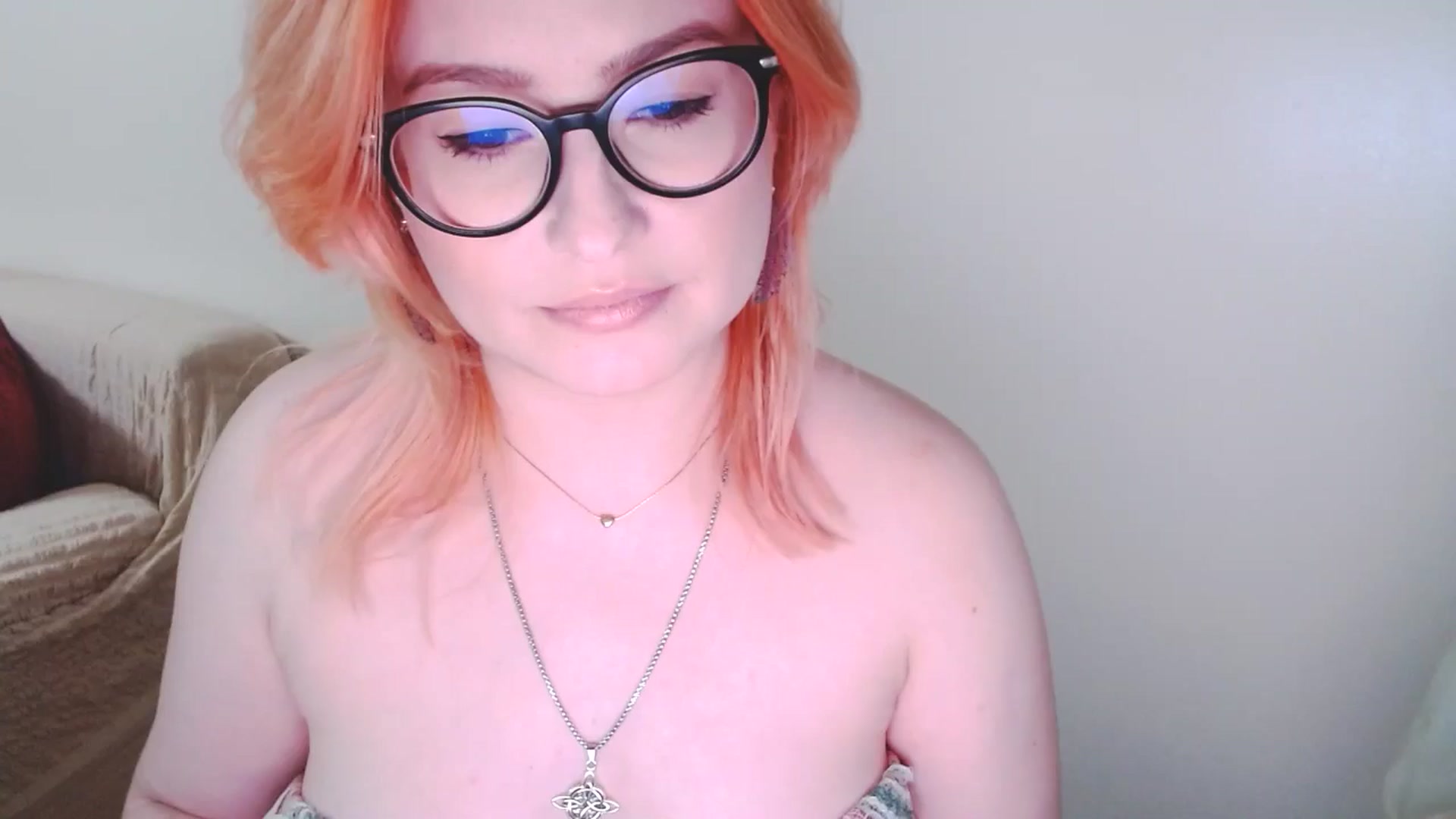 Gallery image thumbnail from EvaStar19's myfreecams stream on, 12/30/2024, 16:41 image 19 of 20