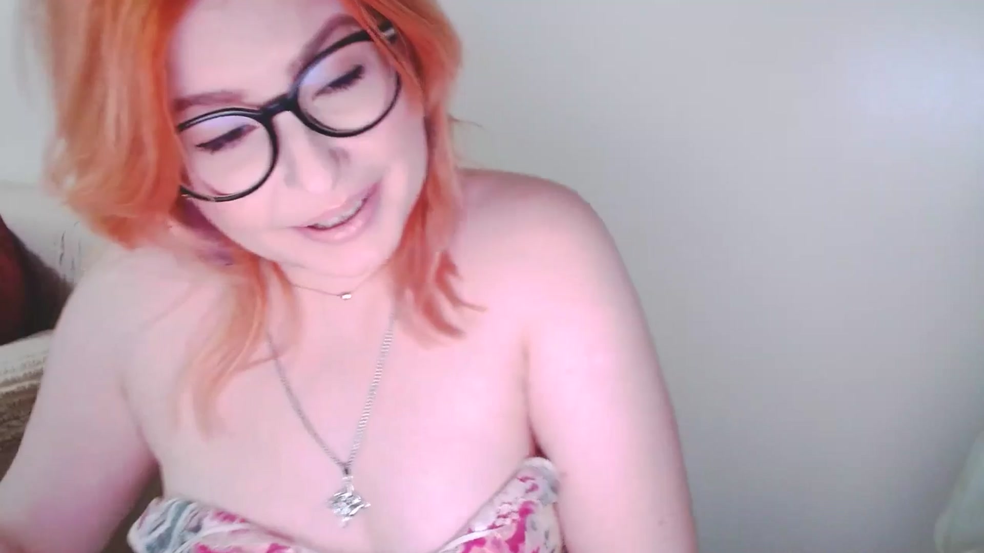 Gallery image thumbnail from EvaStar19's myfreecams stream on, 12/30/2024, 16:41 image 5 of 20