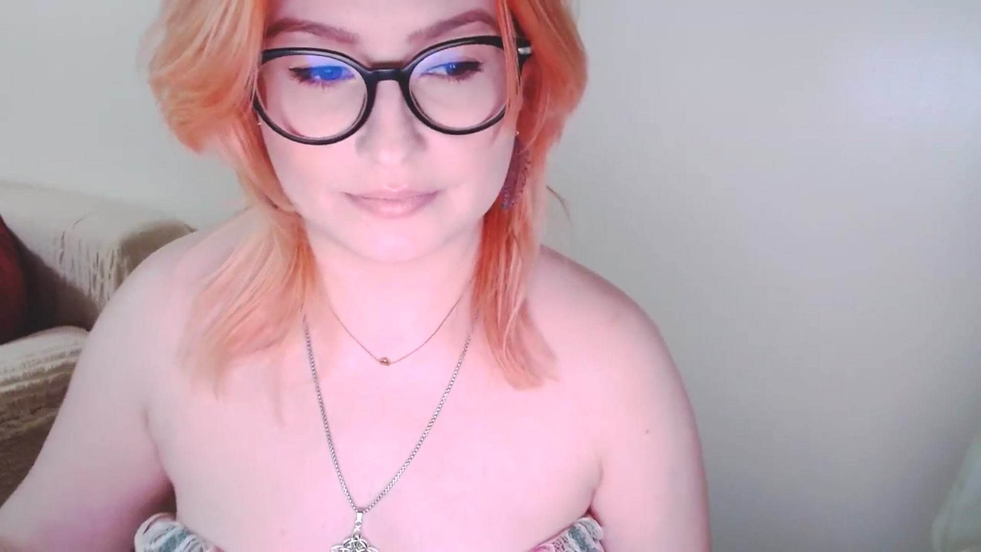 Gallery image thumbnail from EvaStar19's myfreecams stream on, 12/30/2024, 16:41 image 15 of 20