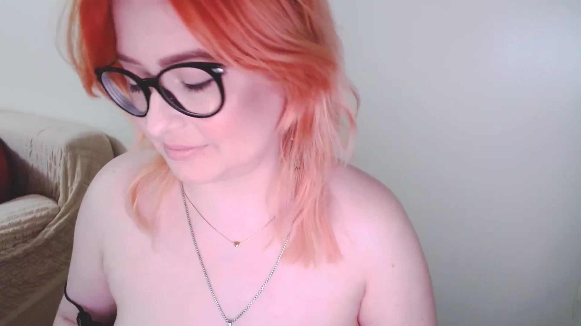 Gallery image thumbnail from EvaStar19's myfreecams stream on, 01/03/2025, 16:39 image 4 of 20