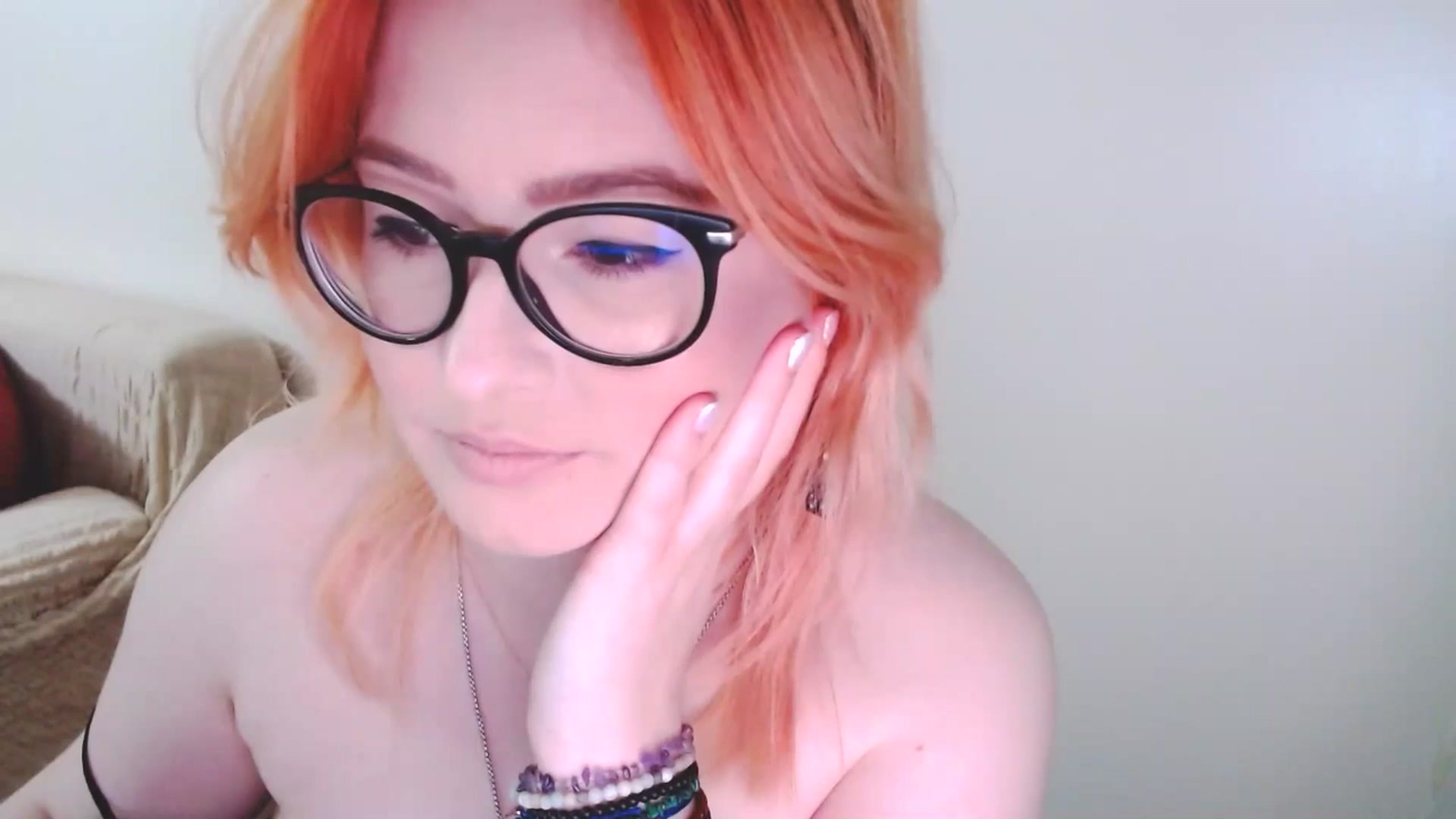 Gallery image thumbnail from EvaStar19's myfreecams stream on, 01/03/2025, 16:39 image 6 of 20