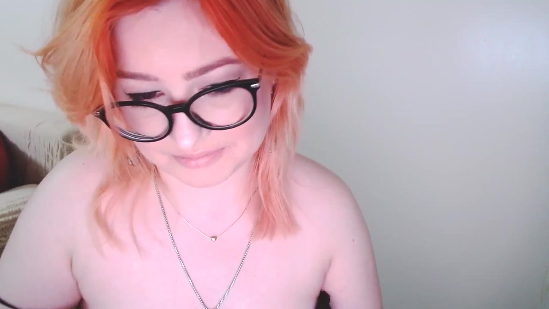 Gallery image thumbnail from EvaStar19's myfreecams stream on, 01/03/2025, 16:39 image 17 of 20