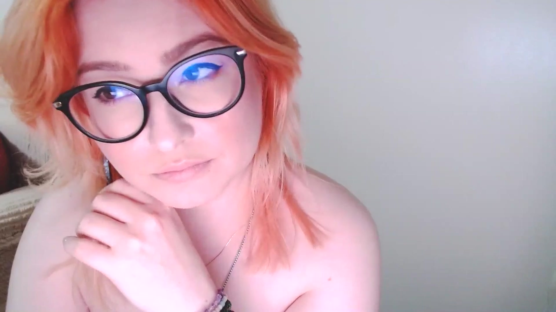 Gallery image thumbnail from EvaStar19's myfreecams stream on, 01/03/2025, 16:39 image 20 of 20