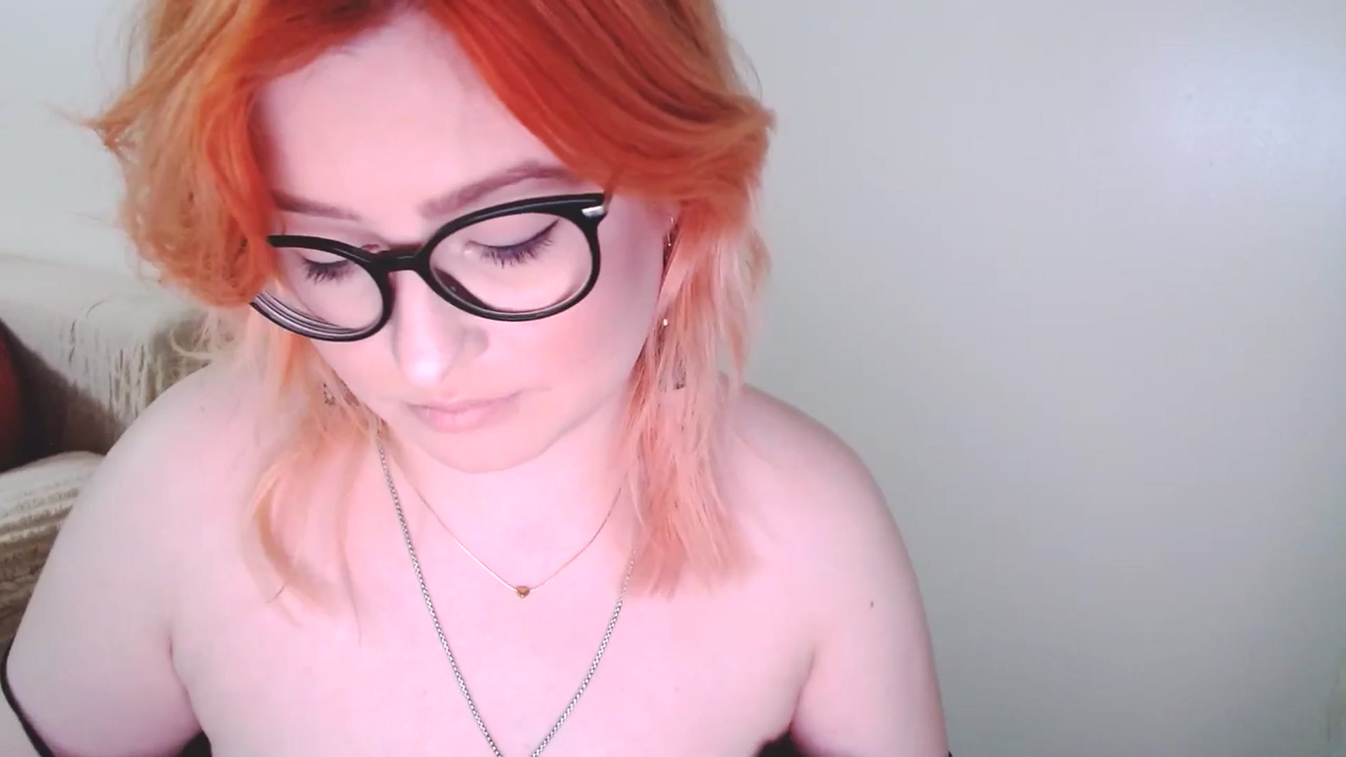 Gallery image thumbnail from EvaStar19's myfreecams stream on, 01/03/2025, 16:39 image 14 of 20