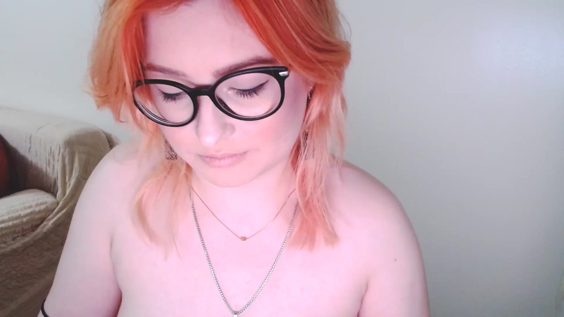 Gallery image thumbnail from EvaStar19's myfreecams stream on, 01/03/2025, 16:39 image 1 of 20