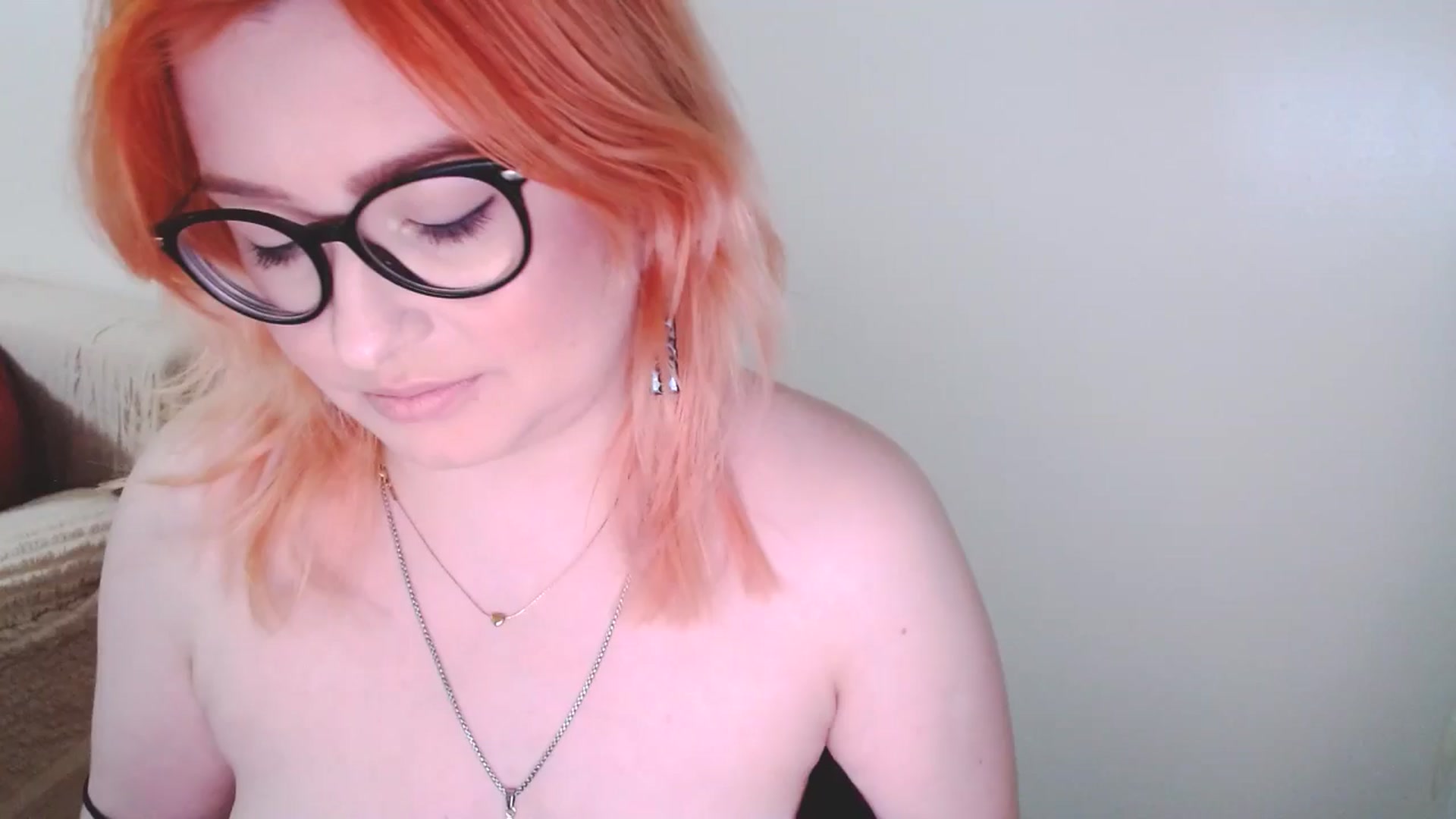 Gallery image thumbnail from EvaStar19's myfreecams stream on, 01/03/2025, 17:02 image 9 of 20