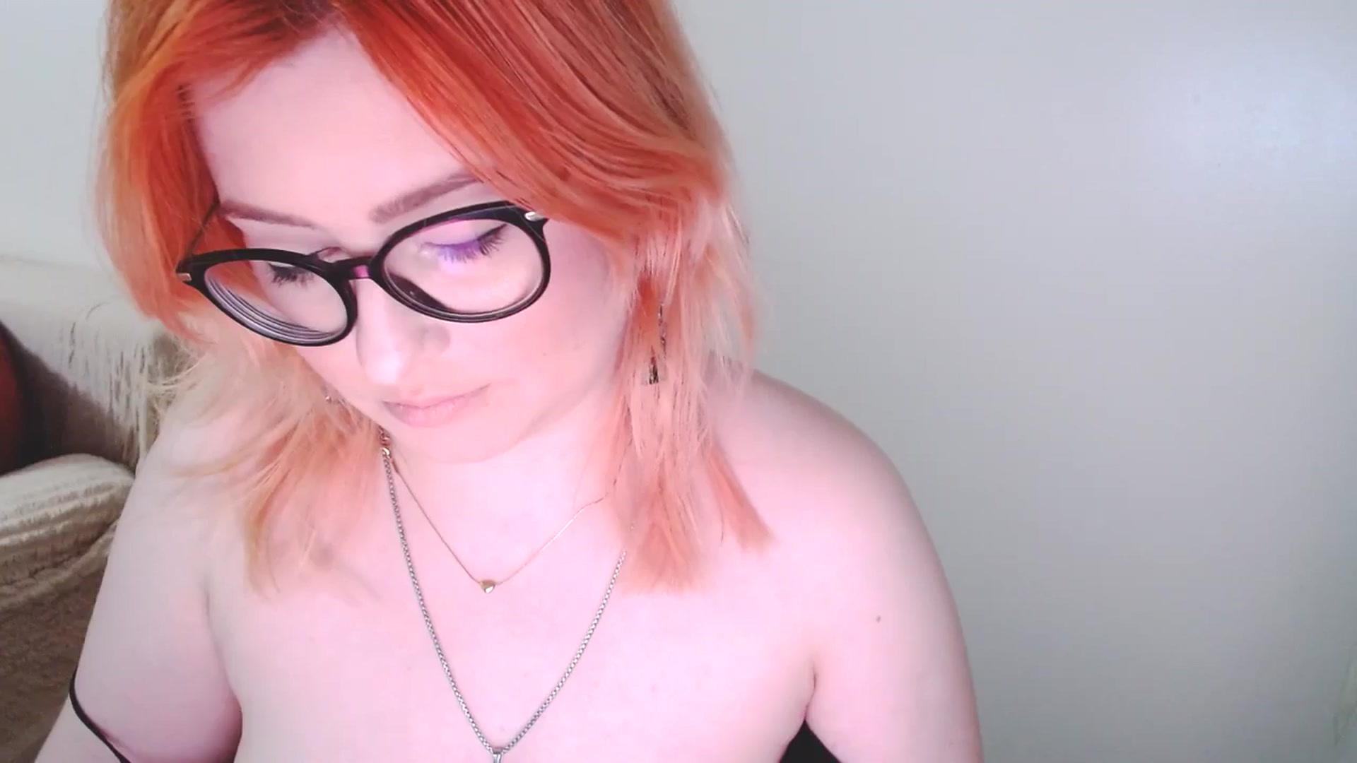 Gallery image thumbnail from EvaStar19's myfreecams stream on, 01/03/2025, 17:02 image 8 of 20
