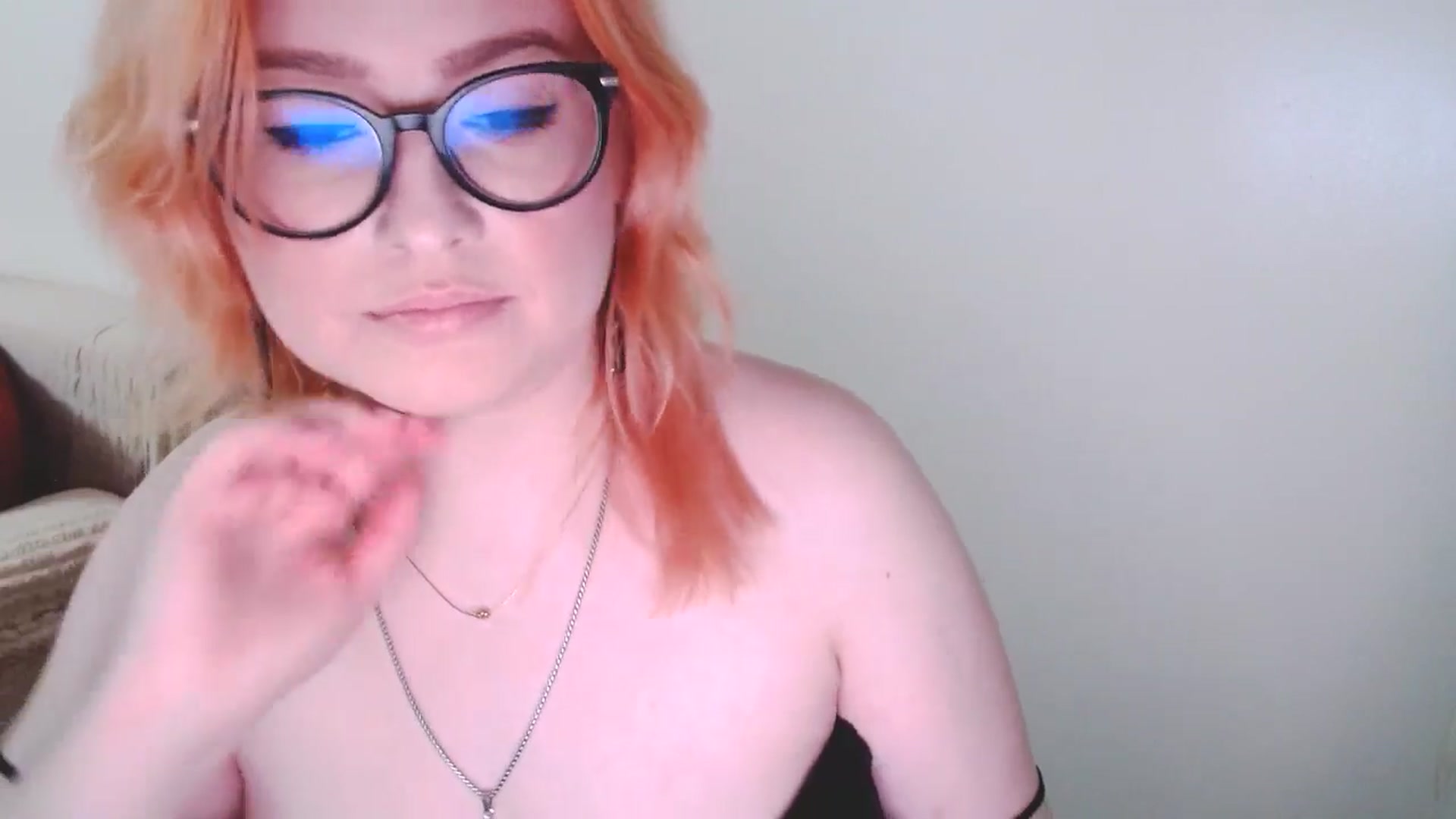 Gallery image thumbnail from EvaStar19's myfreecams stream on, 01/03/2025, 17:02 image 4 of 20