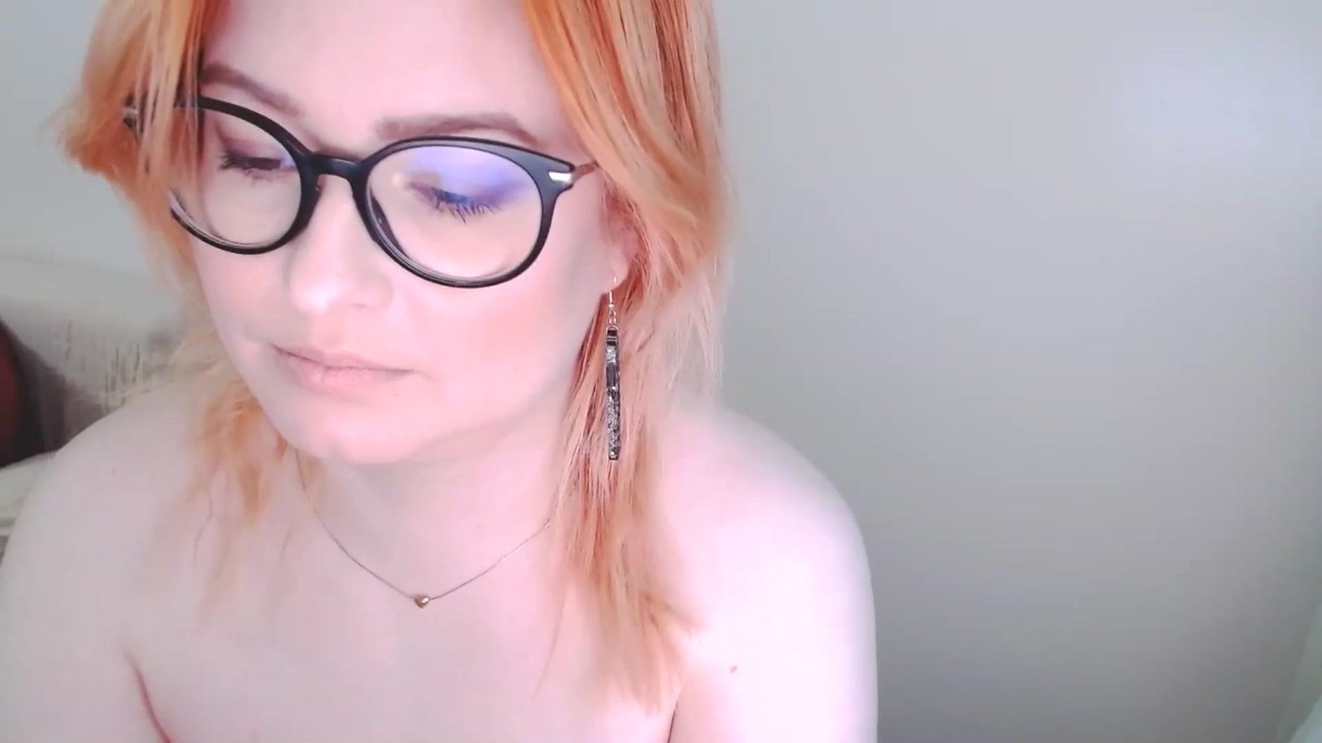 Gallery image thumbnail from EvaStar19's myfreecams stream on, 01/04/2025, 13:46 image 16 of 20