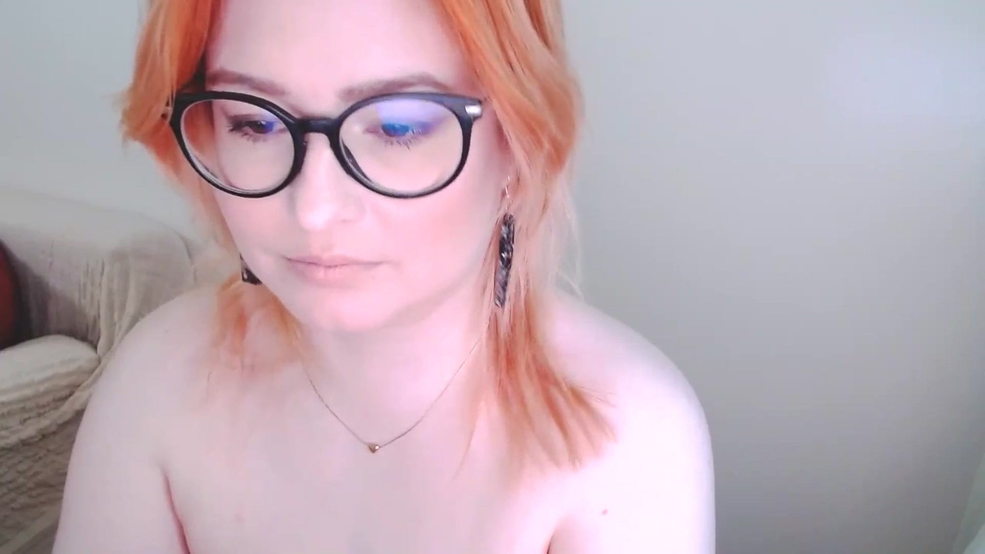 Gallery image thumbnail from EvaStar19's myfreecams stream on, 01/04/2025, 13:46 image 4 of 20