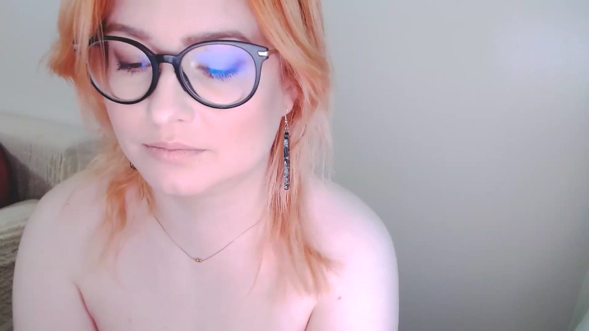 Gallery image thumbnail from EvaStar19's myfreecams stream on, 01/04/2025, 13:46 image 13 of 20