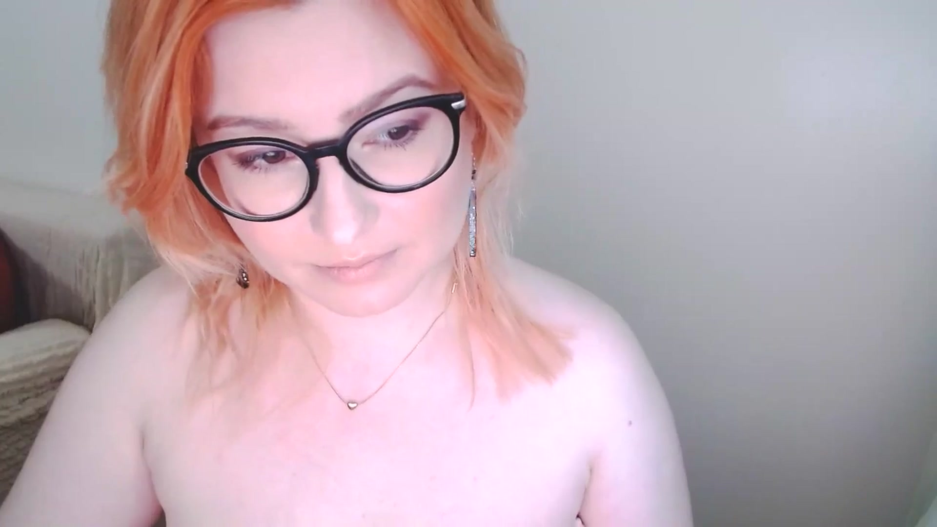 Gallery image thumbnail from EvaStar19's myfreecams stream on, 01/04/2025, 13:46 image 7 of 20