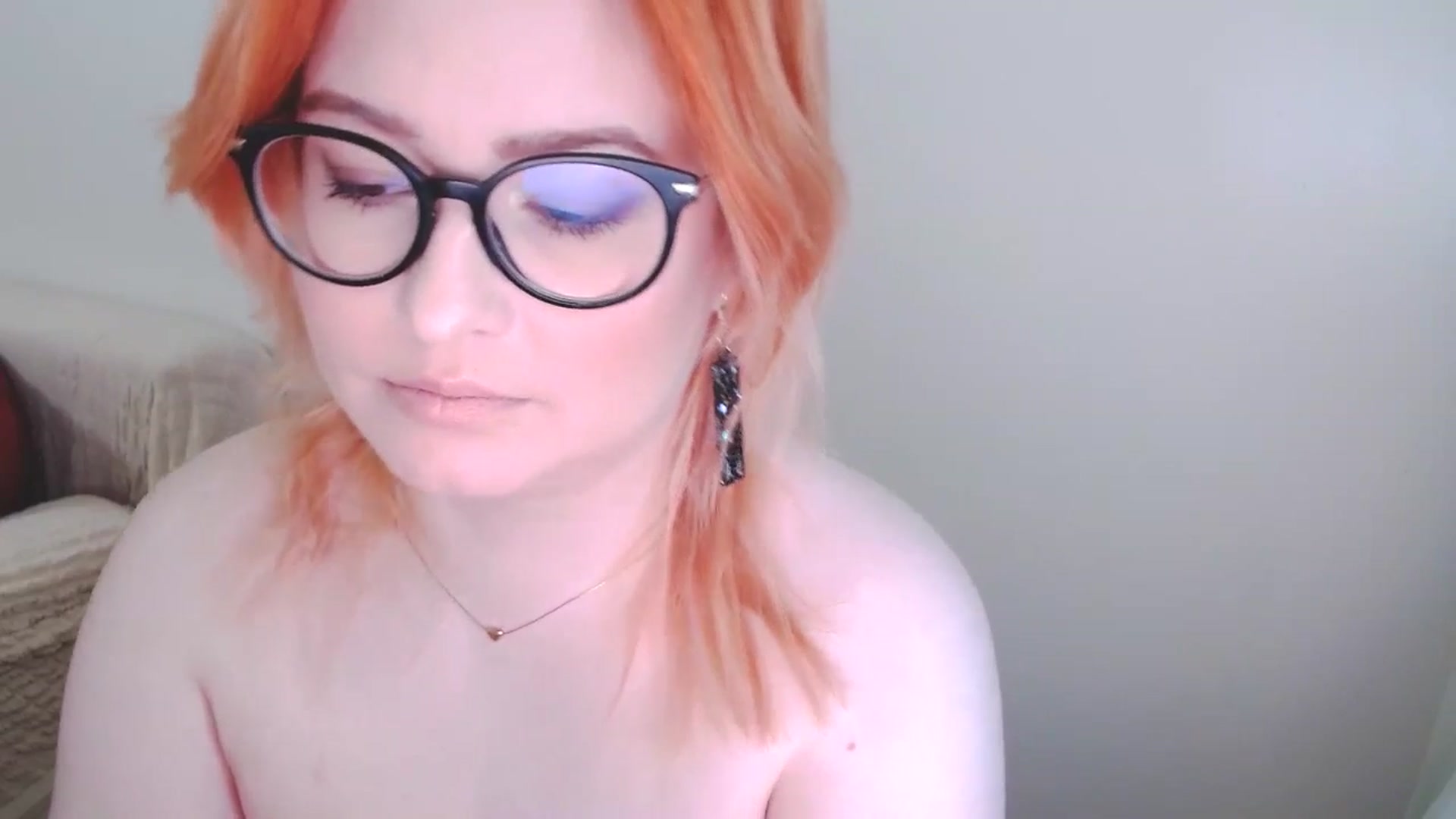 Gallery image thumbnail from EvaStar19's myfreecams stream on, 01/04/2025, 13:46 image 3 of 20