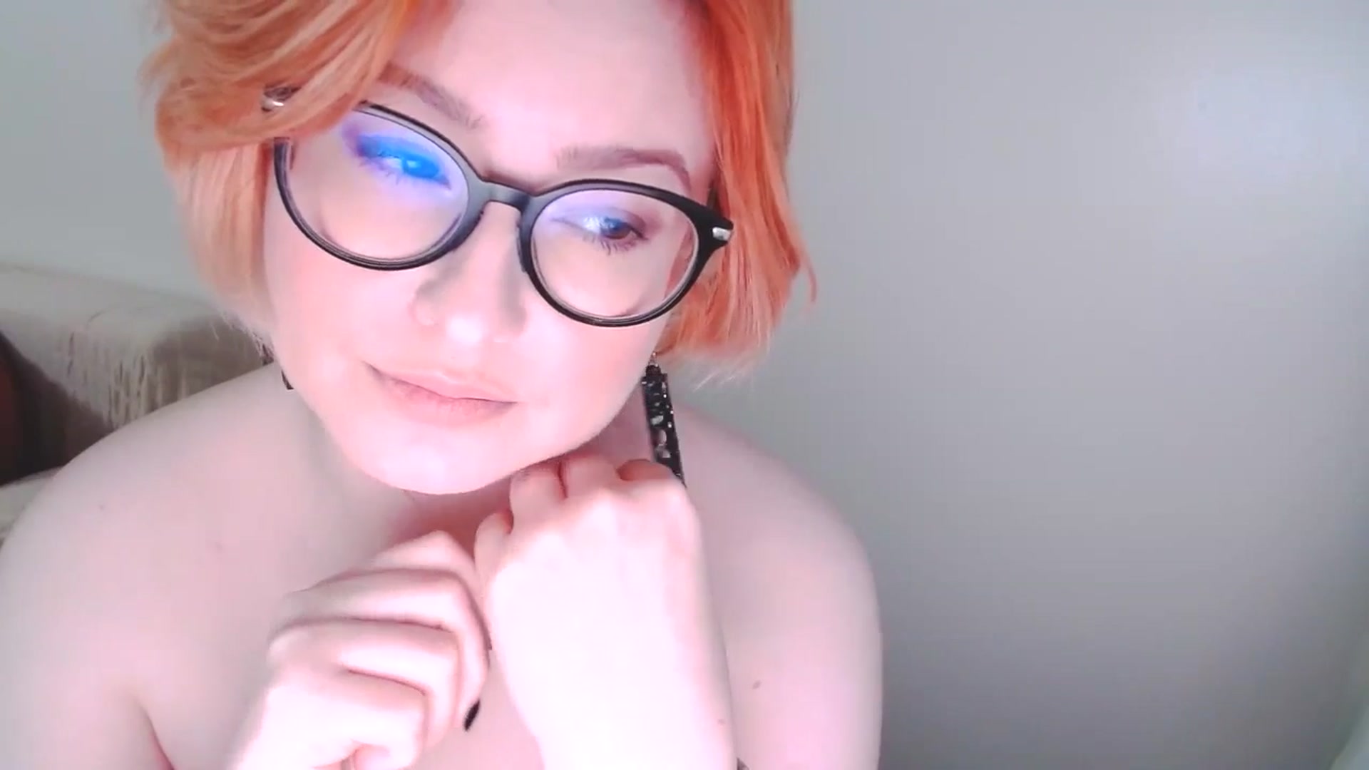 Gallery image thumbnail from EvaStar19's myfreecams stream on, 01/04/2025, 14:41 image 17 of 20