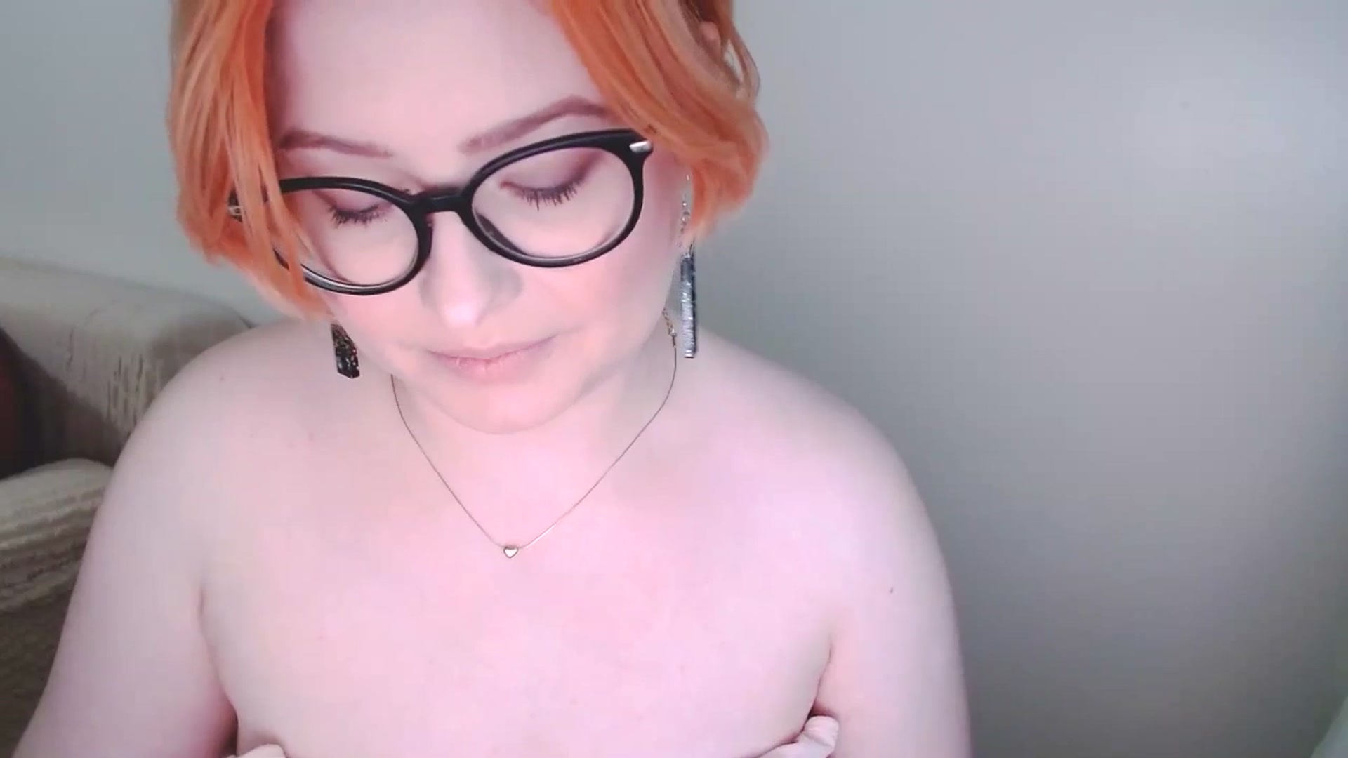 Gallery image thumbnail from EvaStar19's myfreecams stream on, 01/04/2025, 14:41 image 2 of 20