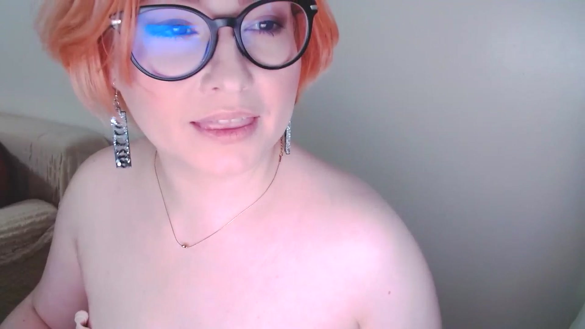 Gallery image thumbnail from EvaStar19's myfreecams stream on, 01/04/2025, 14:41 image 14 of 20