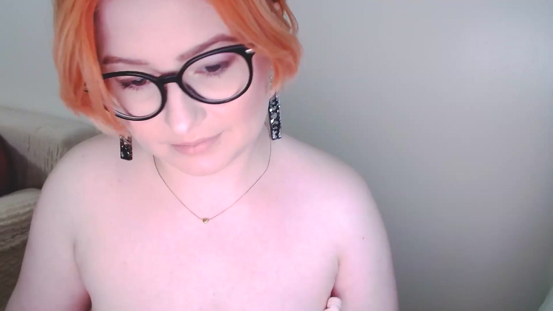 Gallery image thumbnail from EvaStar19's myfreecams stream on, 01/04/2025, 14:41 image 3 of 20