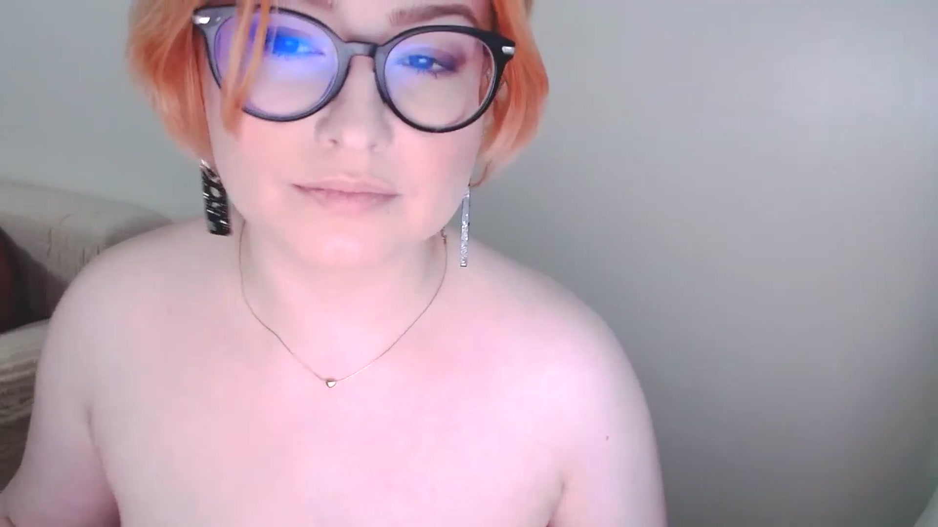 Gallery image thumbnail from EvaStar19's myfreecams stream on, 01/04/2025, 14:41 image 4 of 20