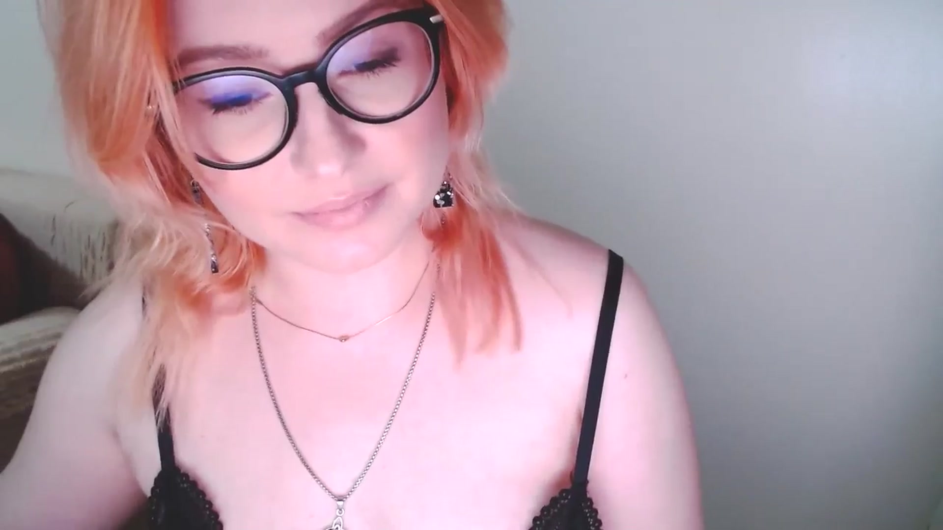 Gallery image thumbnail from EvaStar19's myfreecams stream on, 01/08/2025, 15:34 image 9 of 20