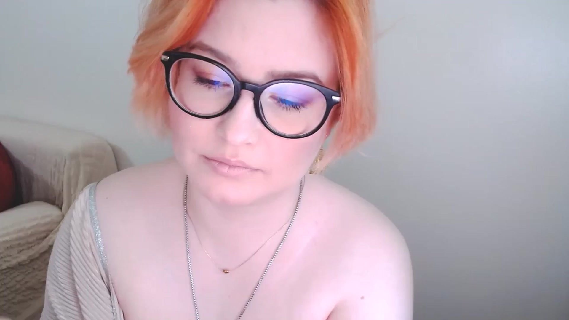 Gallery image thumbnail from EvaStar19's myfreecams stream on, 01/12/2025, 12:45 image 11 of 20