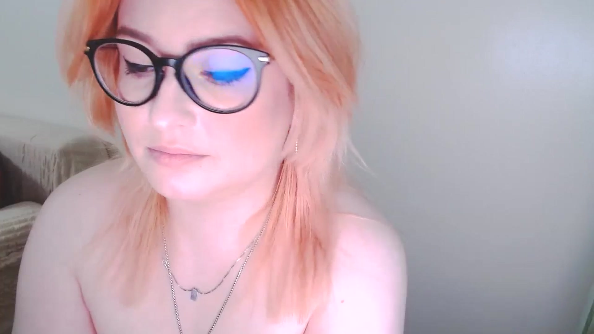 Gallery image thumbnail from EvaStar19's myfreecams stream on, 01/18/2025, 15:00 image 14 of 20