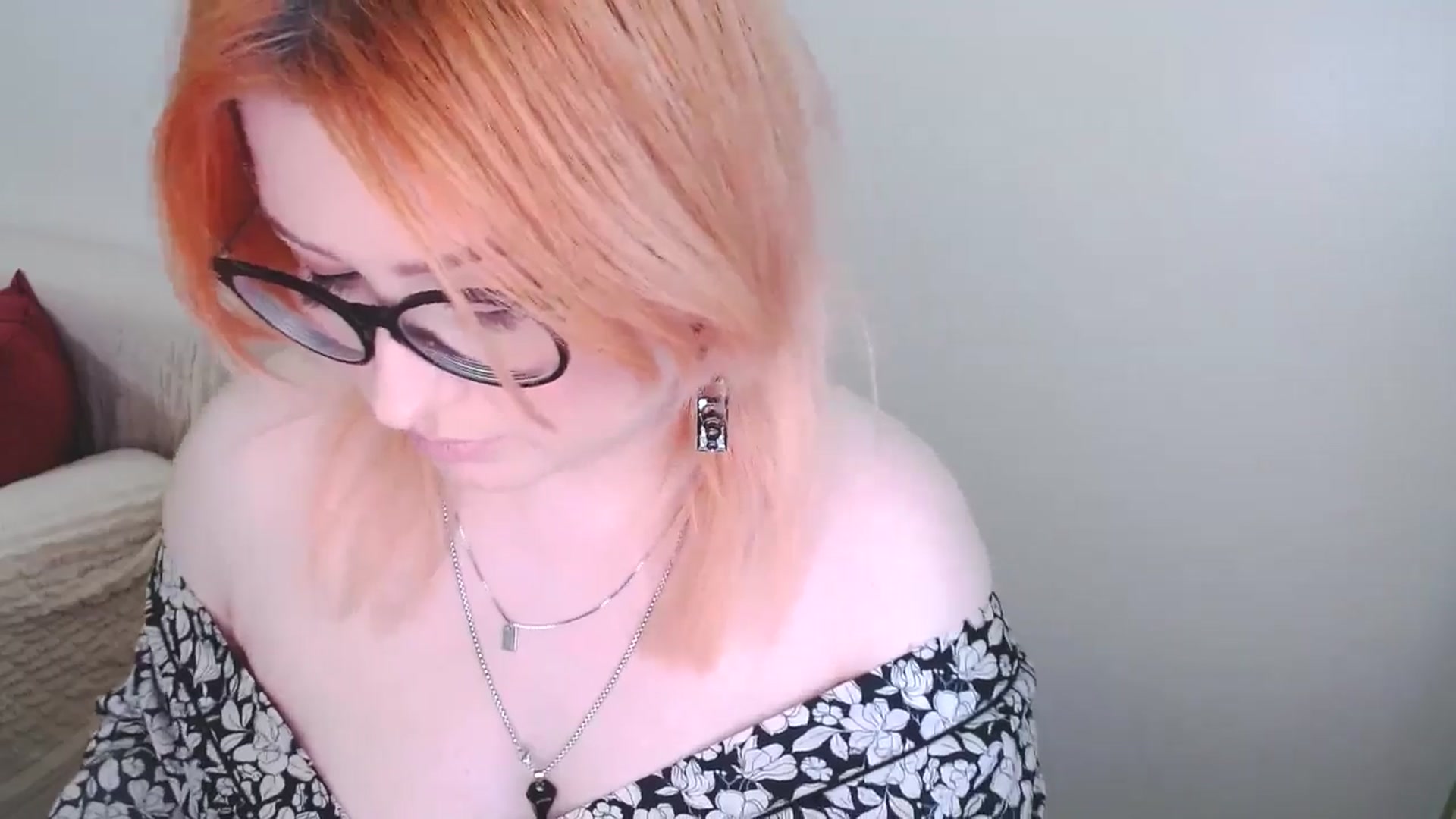 Gallery image thumbnail from EvaStar19's myfreecams stream on, 01/19/2025, 13:00 image 14 of 20