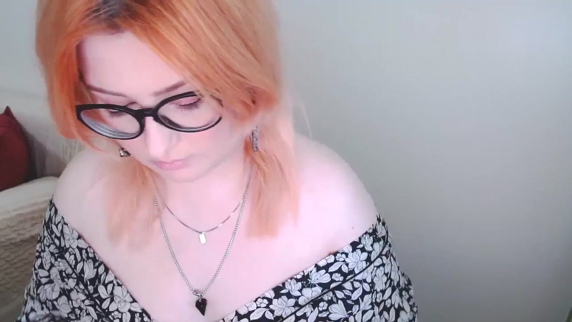 Gallery image thumbnail from EvaStar19's myfreecams stream on, 01/19/2025, 13:00 image 4 of 20