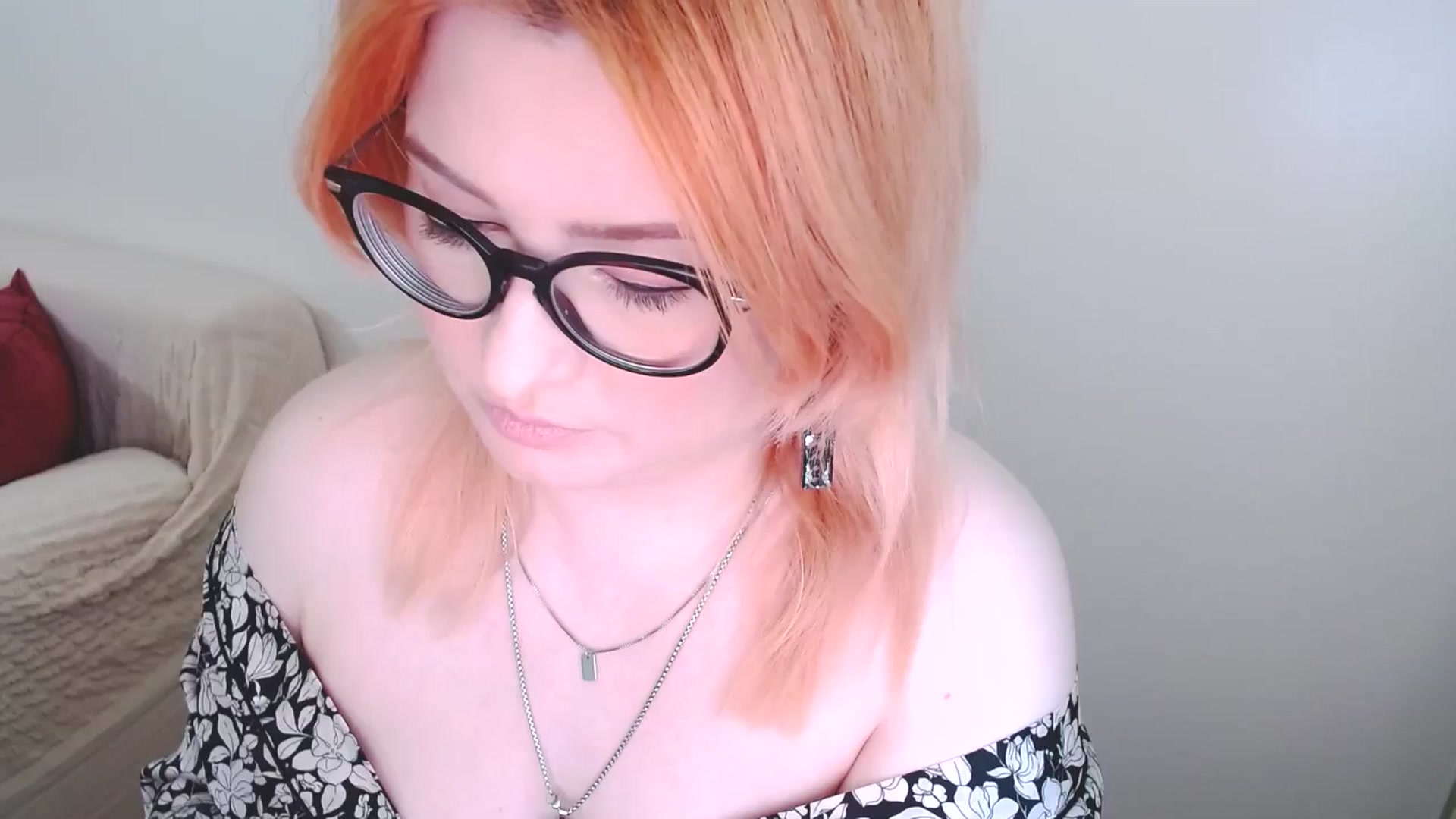 Gallery image thumbnail from EvaStar19's myfreecams stream on, 01/19/2025, 13:00 image 8 of 20