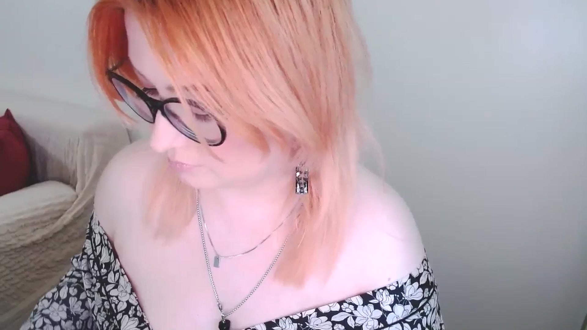 Gallery image thumbnail from EvaStar19's myfreecams stream on, 01/19/2025, 13:00 image 13 of 20