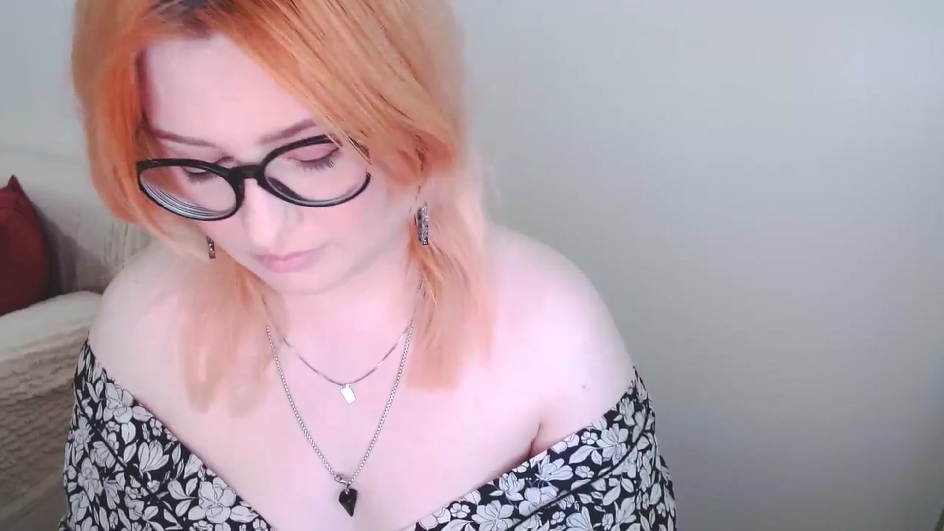 Gallery image thumbnail from EvaStar19's myfreecams stream on, 01/19/2025, 13:00 image 2 of 20