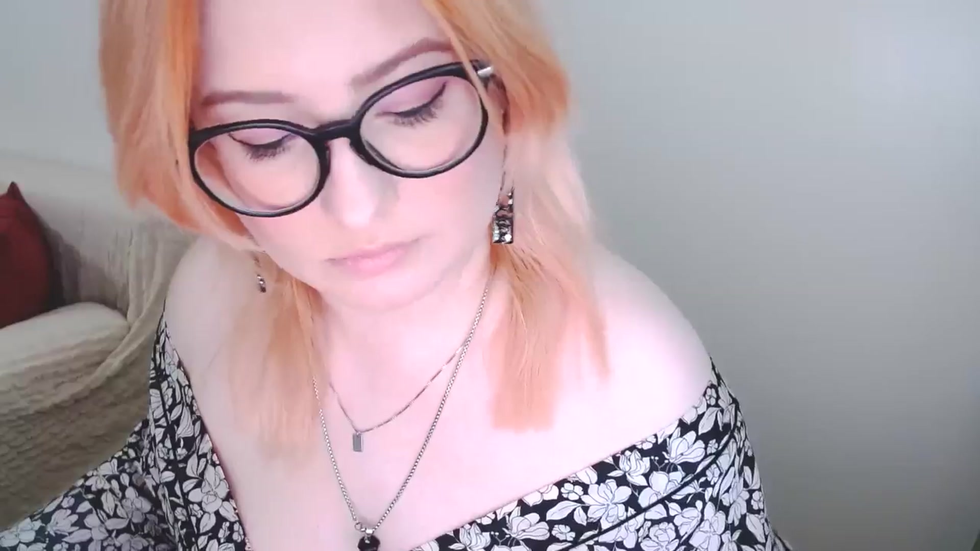 Gallery image thumbnail from EvaStar19's myfreecams stream on, 01/19/2025, 13:00 image 18 of 20
